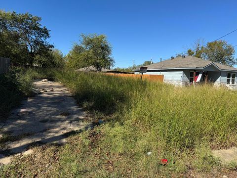 Vacant Land For Sale - 3208 Roberts St<br/> Hunt County, Greenville, TX 75401