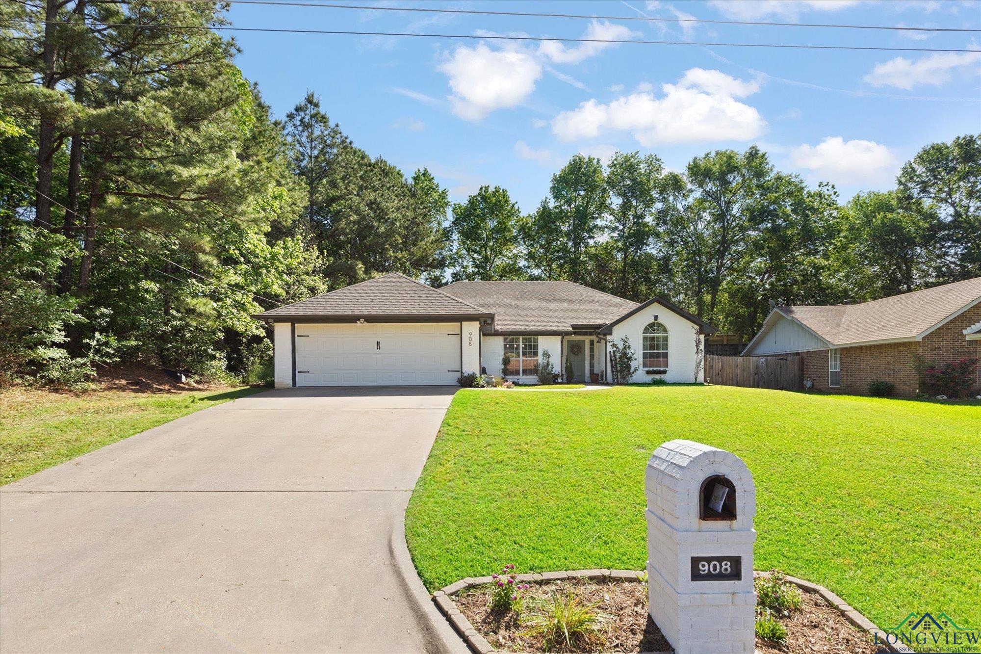 908 Victoria Dr, Longview, Texas image 6