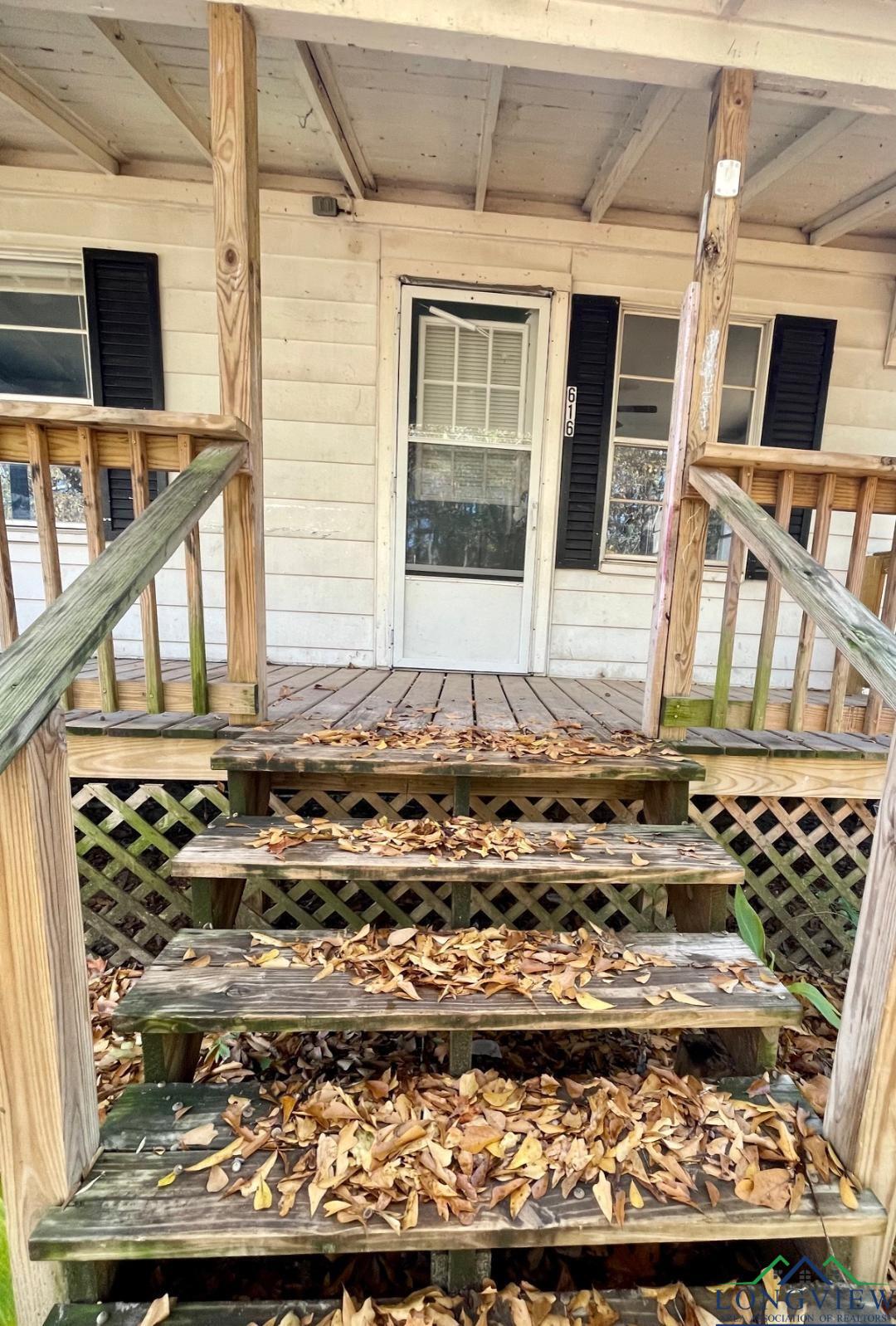 616 W Center Street, White Oak, Texas image 5
