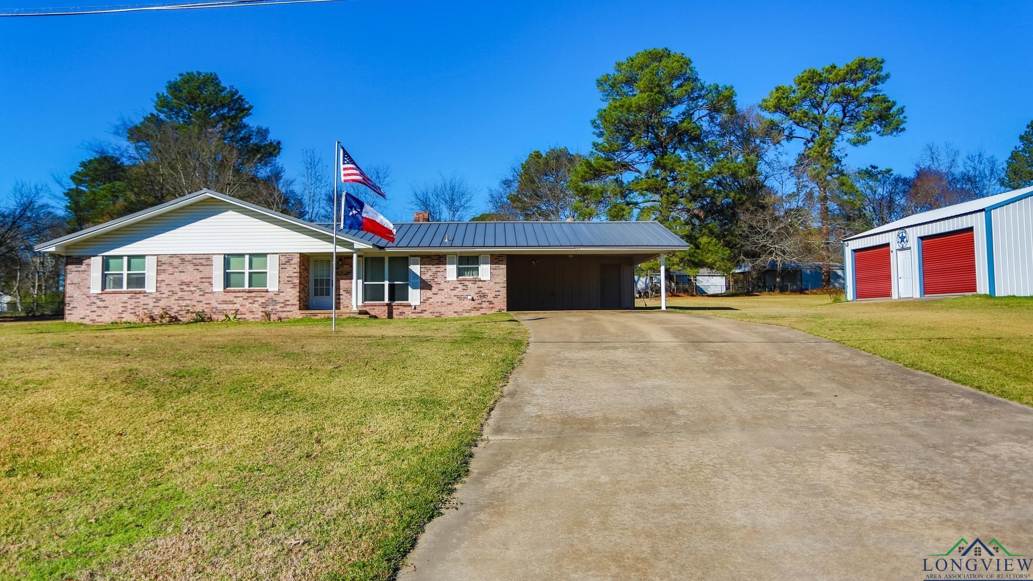 565 Furrh Rd, Waskom, Texas image 1