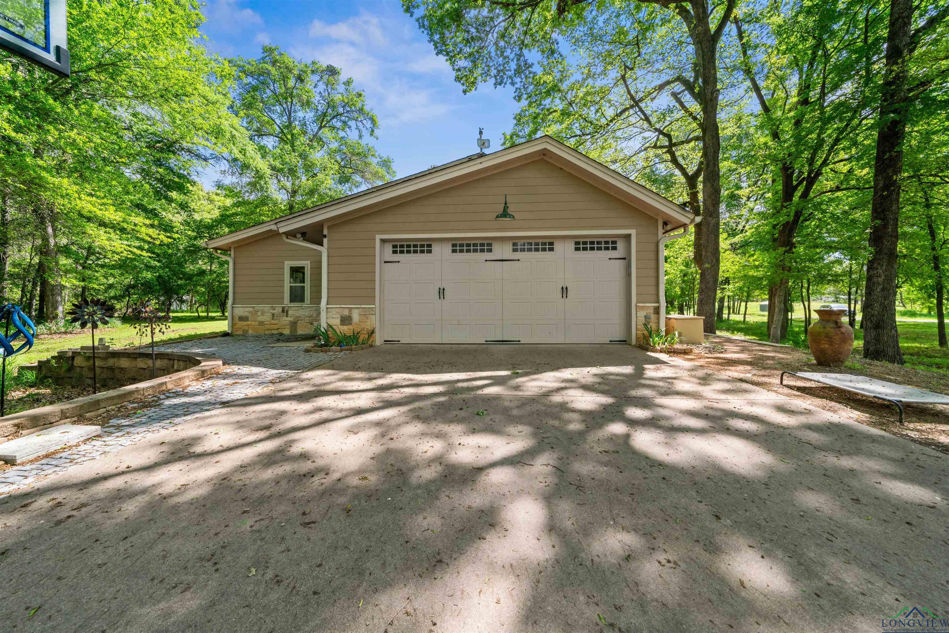 265 C R 2668 (2 Homes), Mineola, Texas image 9