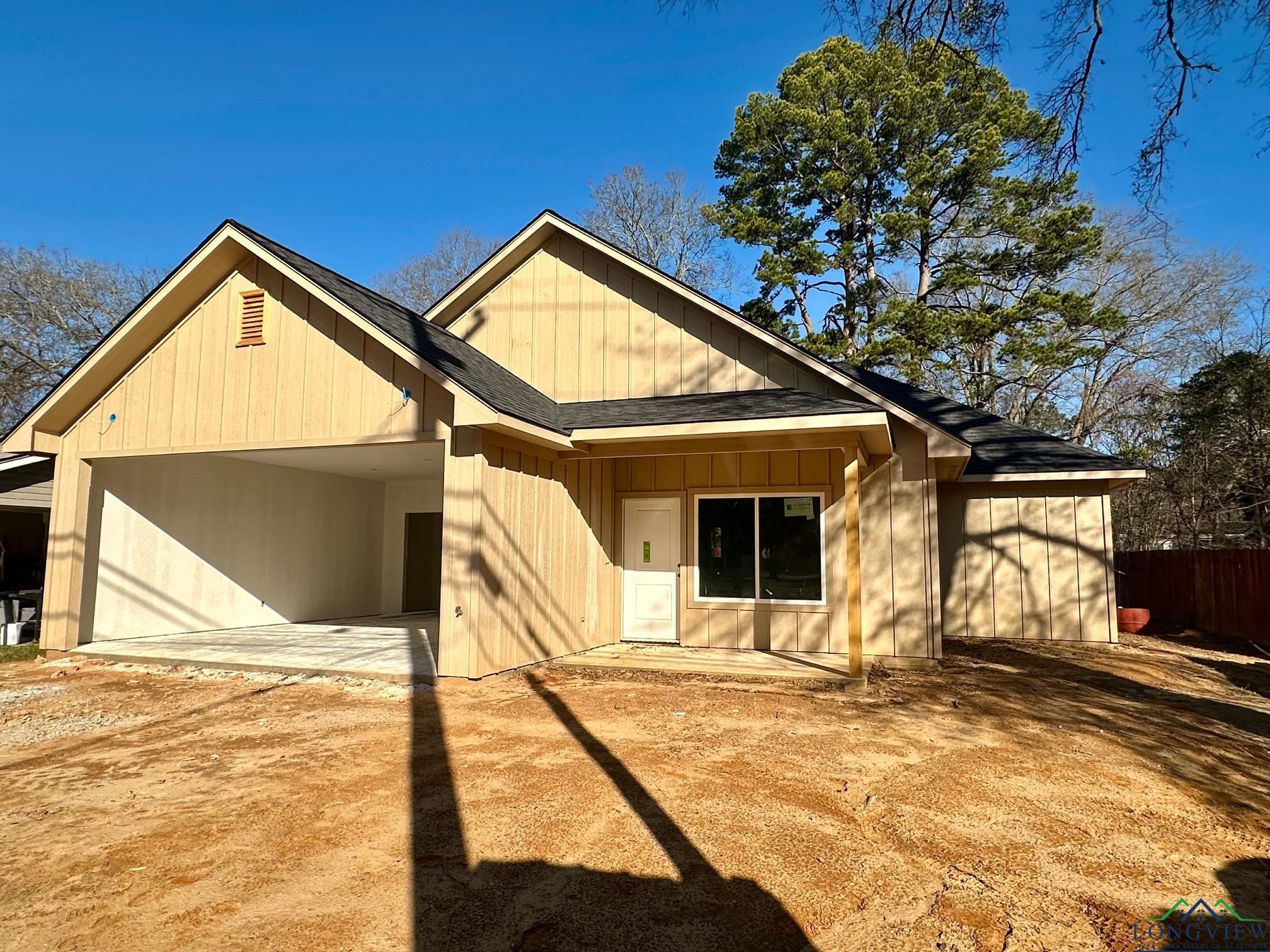 107 Tuttle Rd, White Oak, Texas image 3