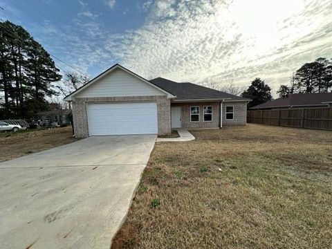 Homes For Sale - 1728 State Highway 155 N<br/> Upshur County, Gilmer, TX 75644