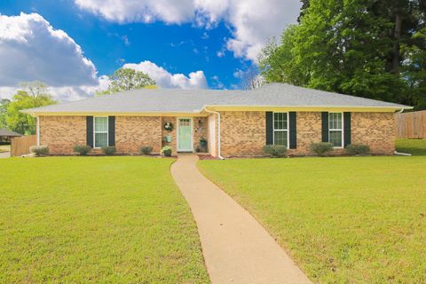 Homes For Sale - 4208 Fitzgerald St<br/> Harrison County, Marshall, TX 75672