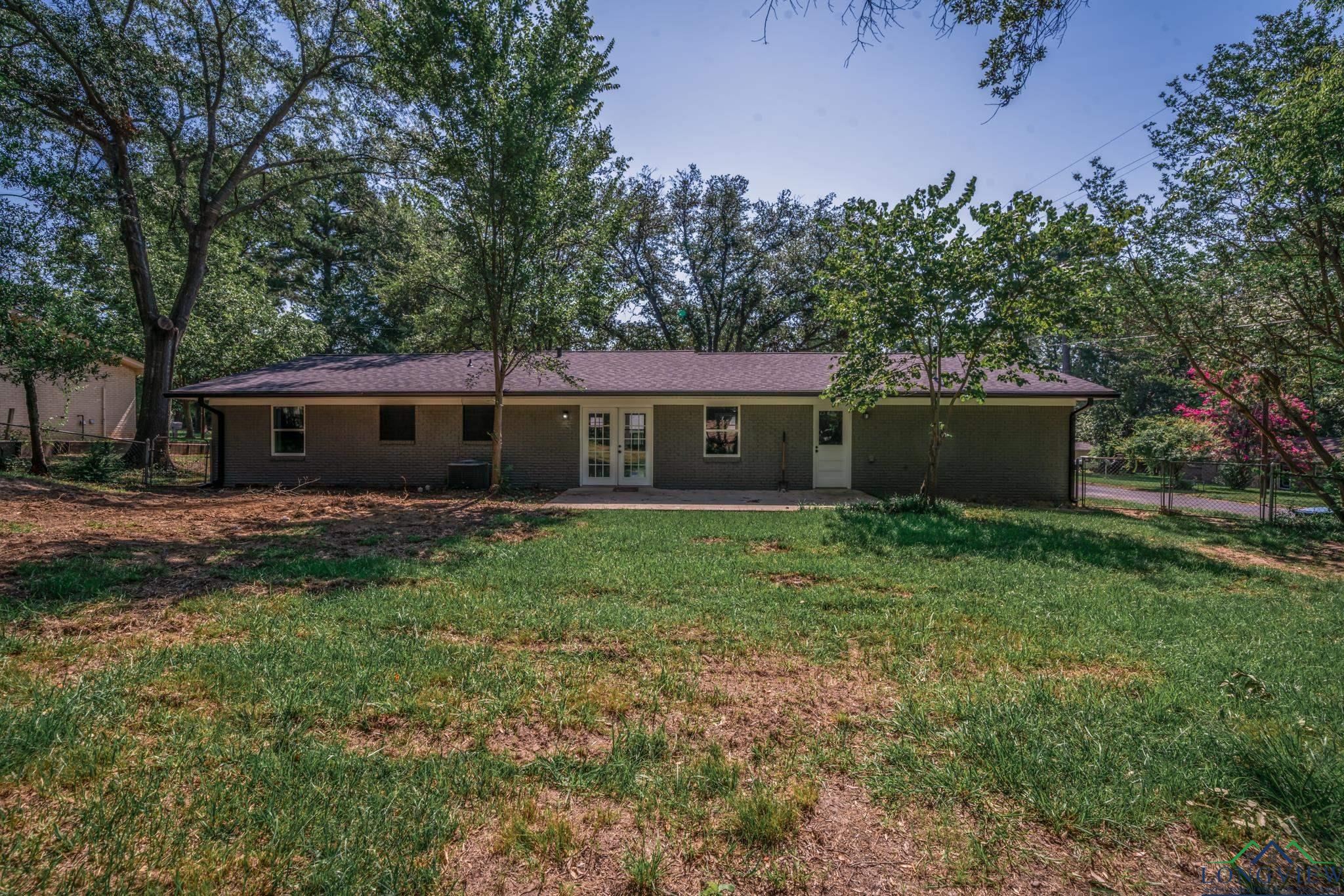 405 S Pecan St, White Oak, Texas image 19