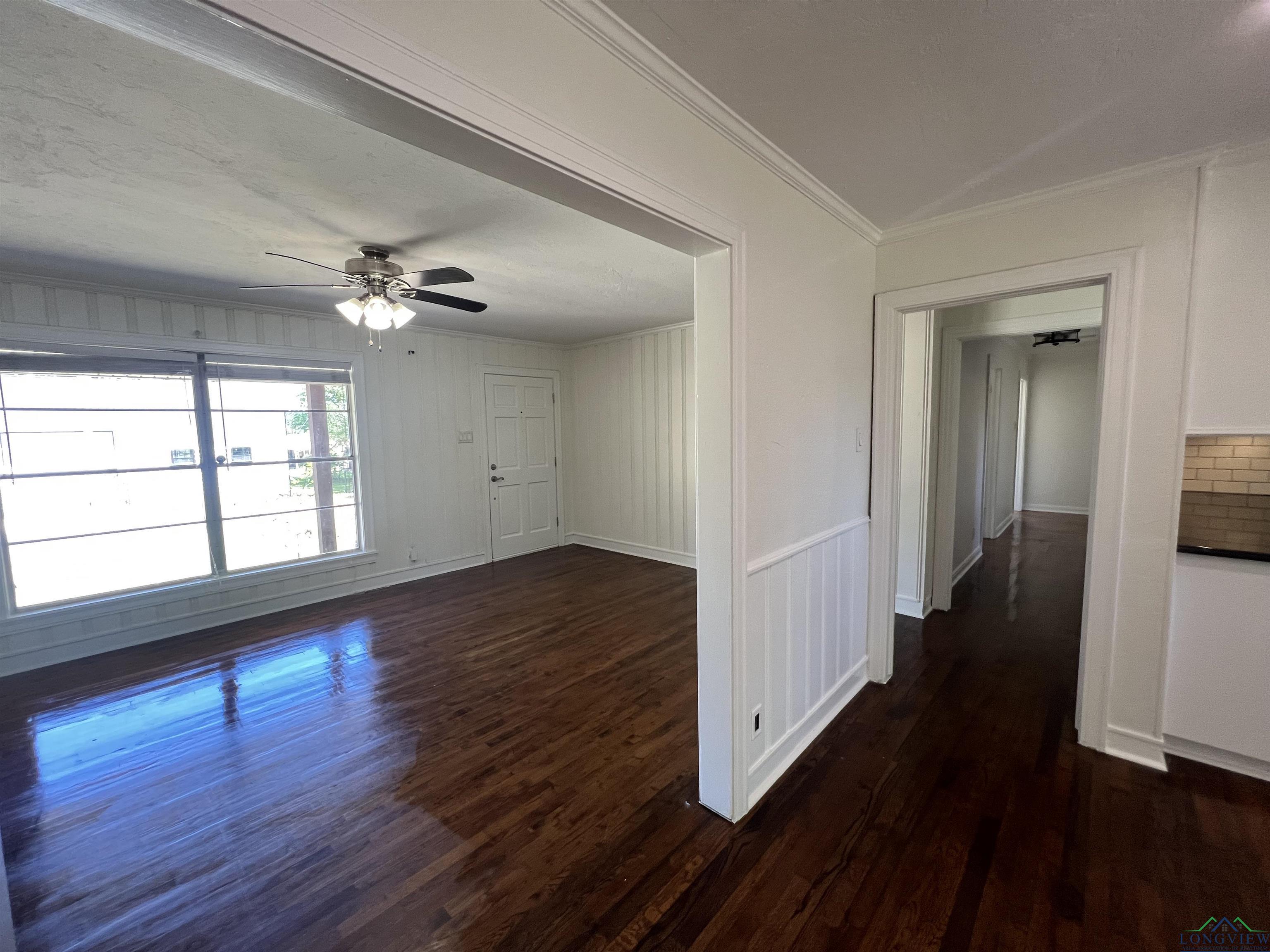 1107 Hackberry Ave, Gladewater, Texas image 9