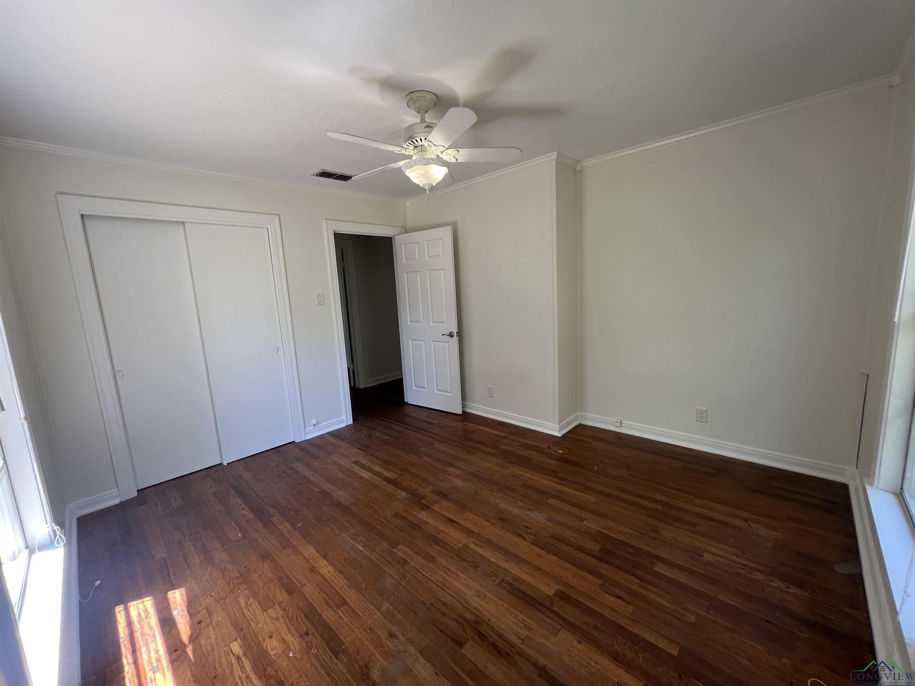 1107 Hackberry Ave, Gladewater, Texas image 13