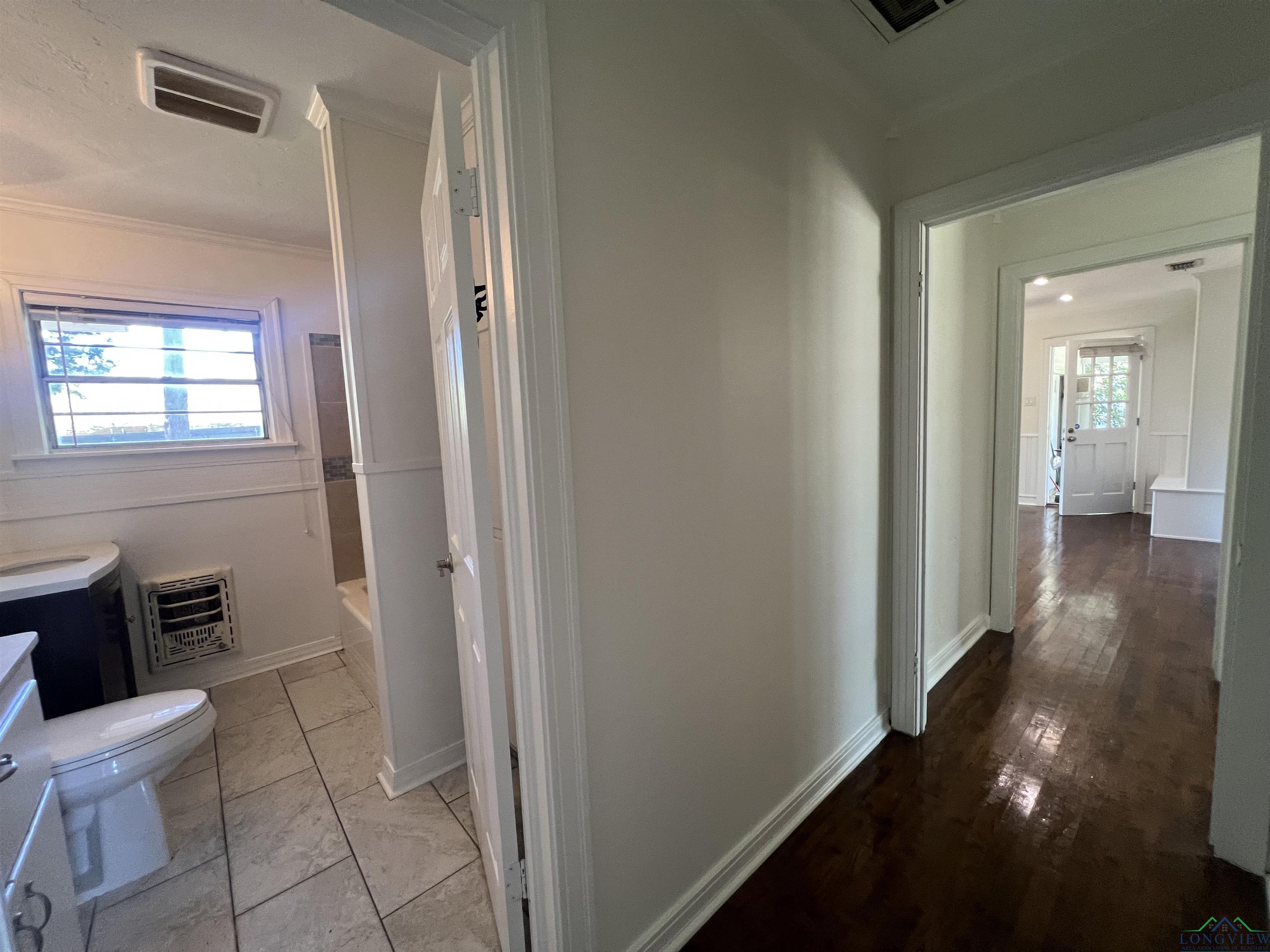 1107 Hackberry Ave, Gladewater, Texas image 10