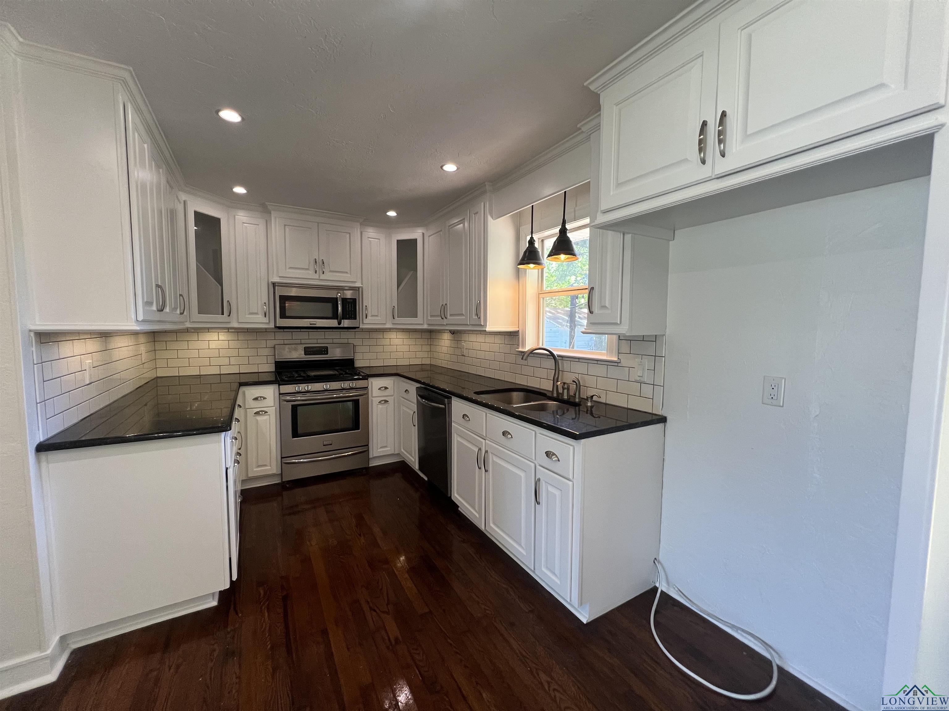 1107 Hackberry Ave, Gladewater, Texas image 21
