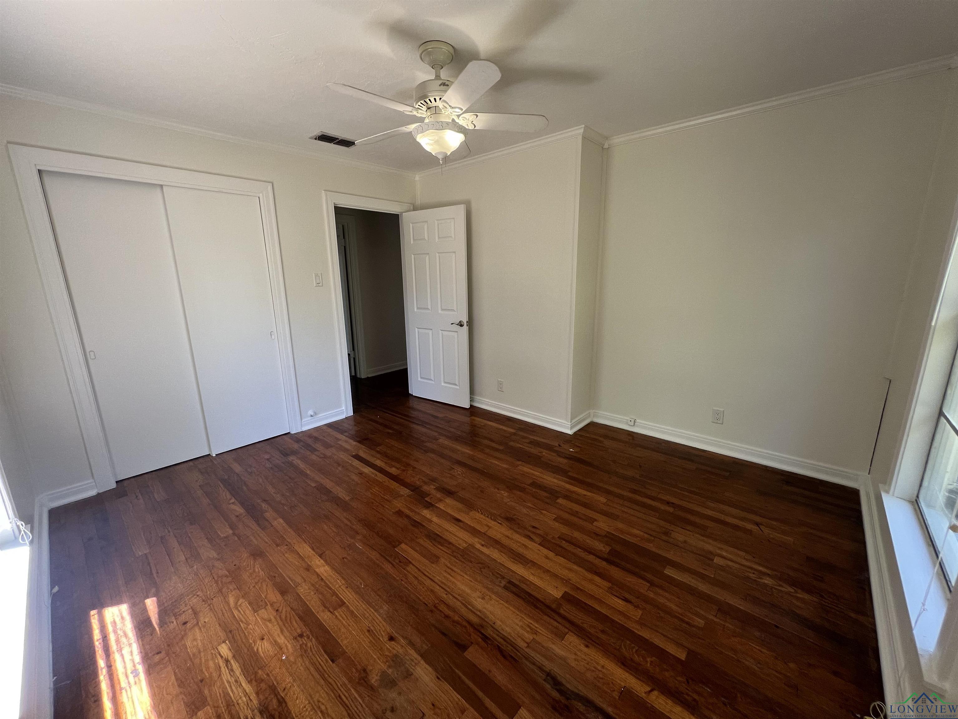 1107 Hackberry Ave, Gladewater, Texas image 3