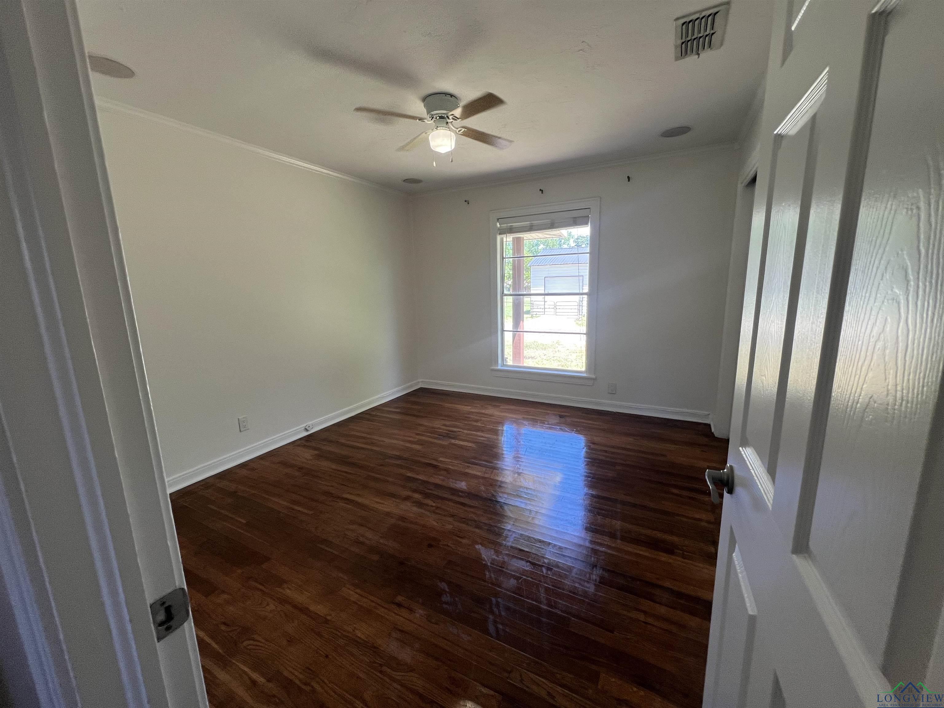 1107 Hackberry Ave, Gladewater, Texas image 17