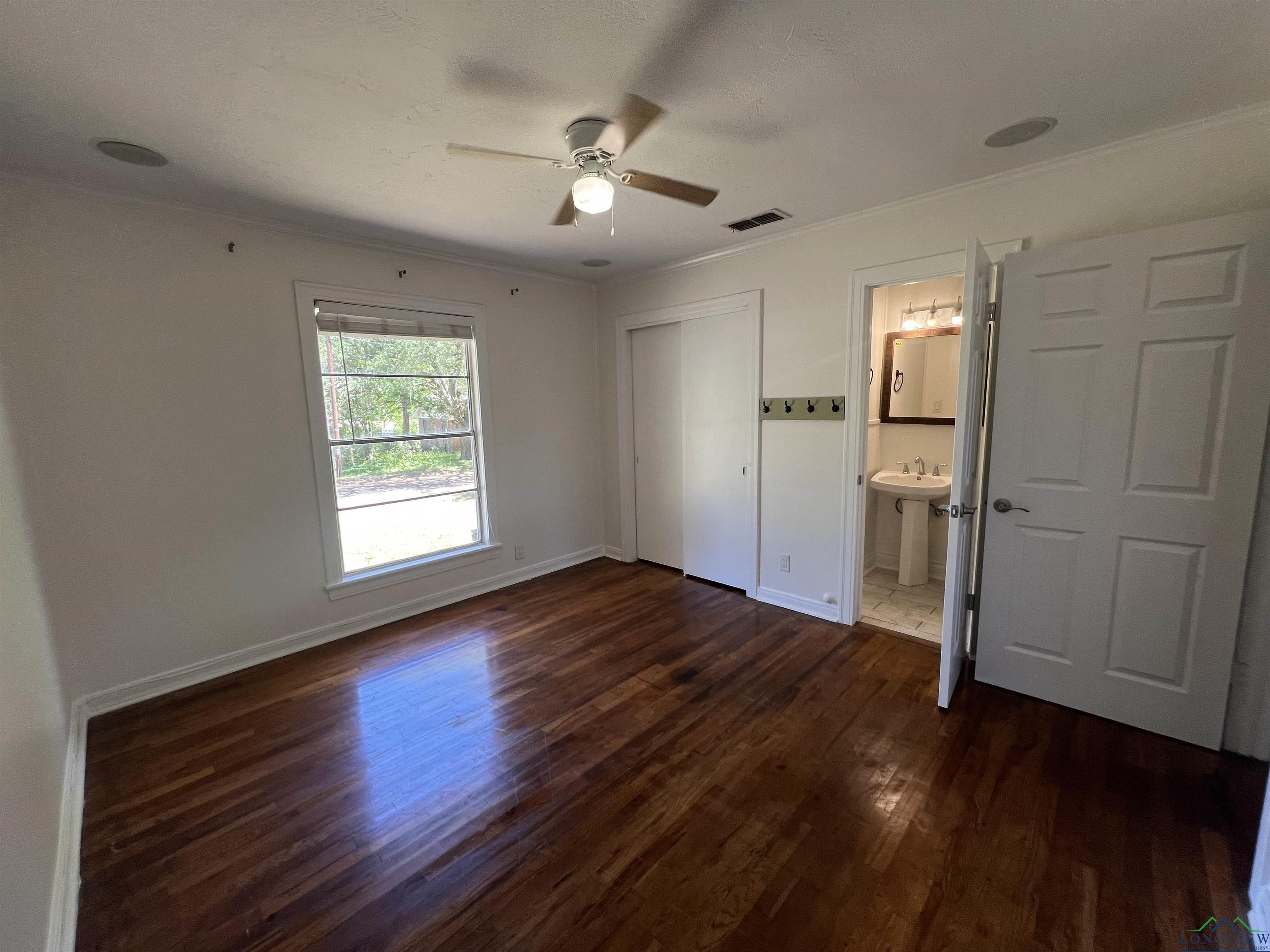 1107 Hackberry Ave, Gladewater, Texas image 15