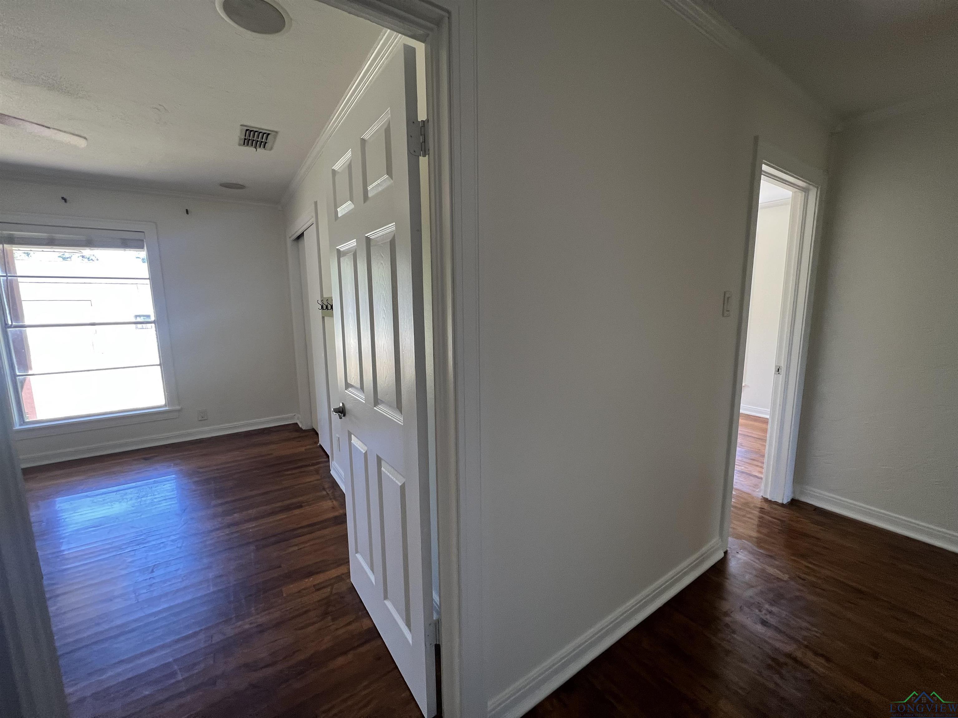 1107 Hackberry Ave, Gladewater, Texas image 7