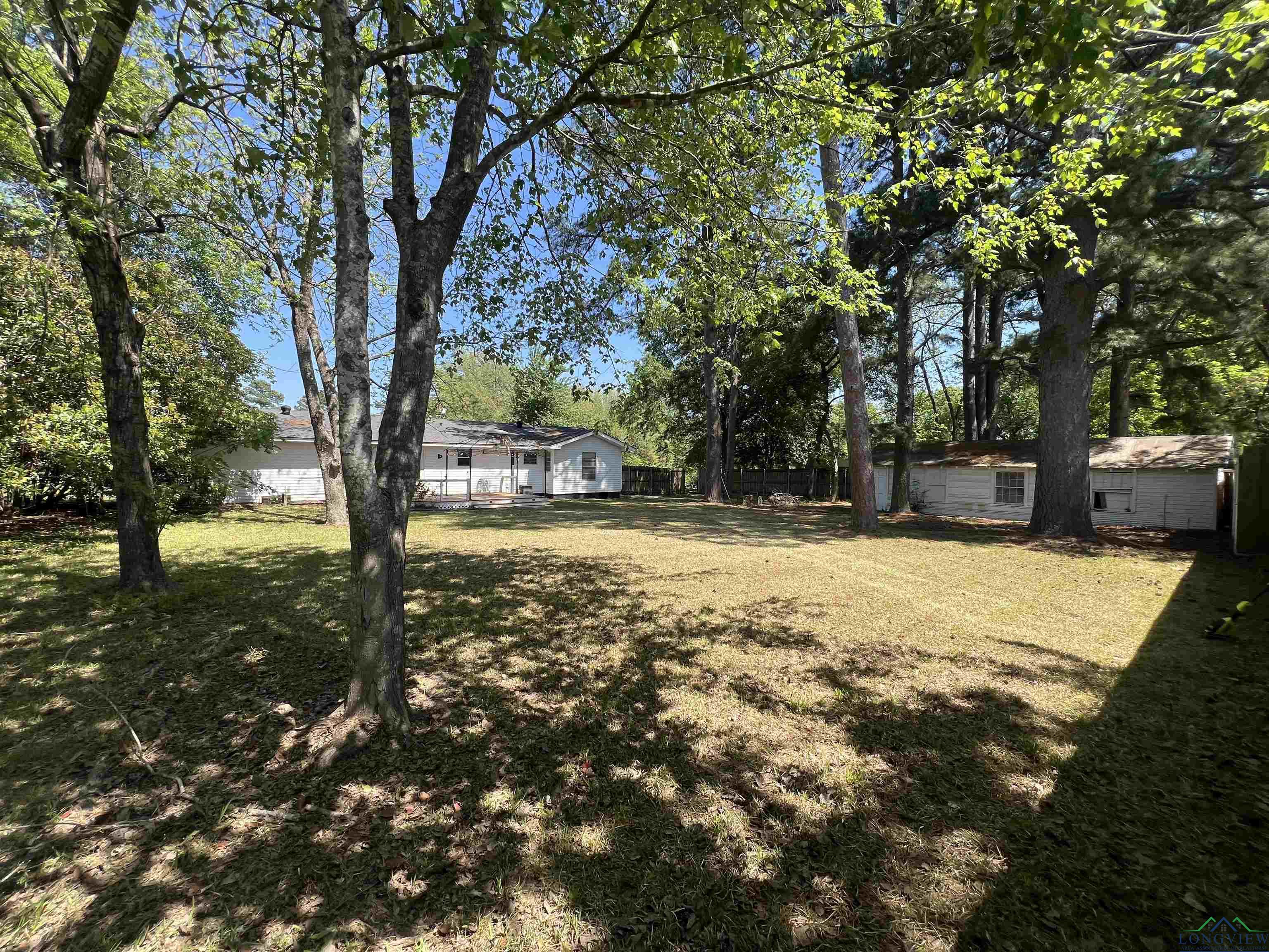 1107 Hackberry Ave, Gladewater, Texas image 30