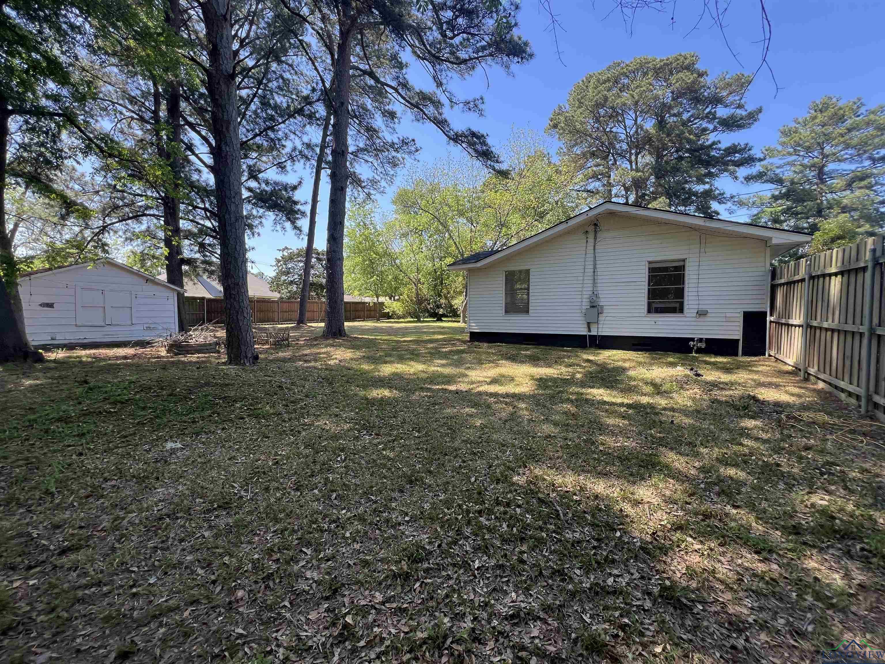 1107 Hackberry Ave, Gladewater, Texas image 28