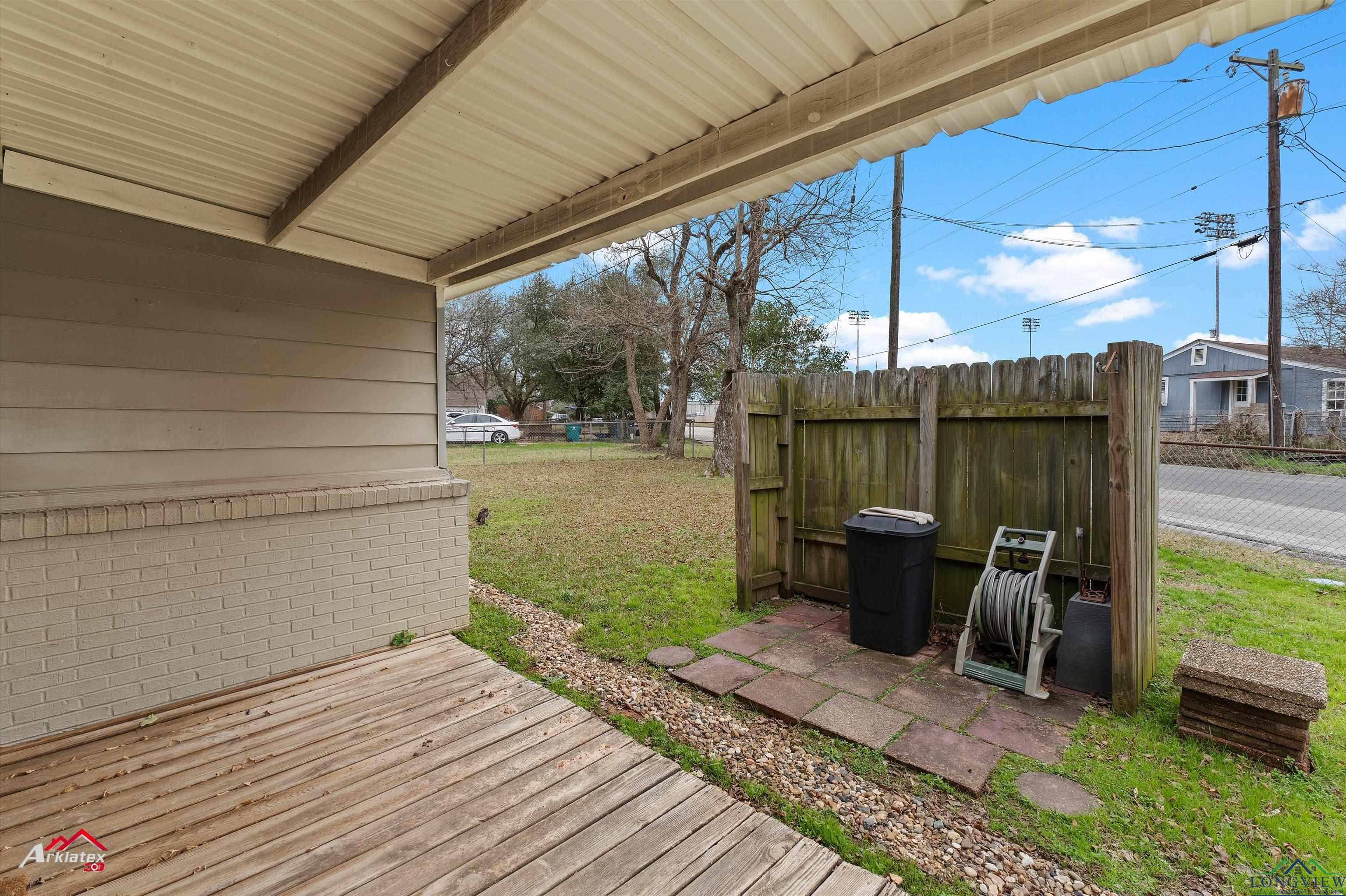 613 W Beverly Dr, Carthage, Texas image 21