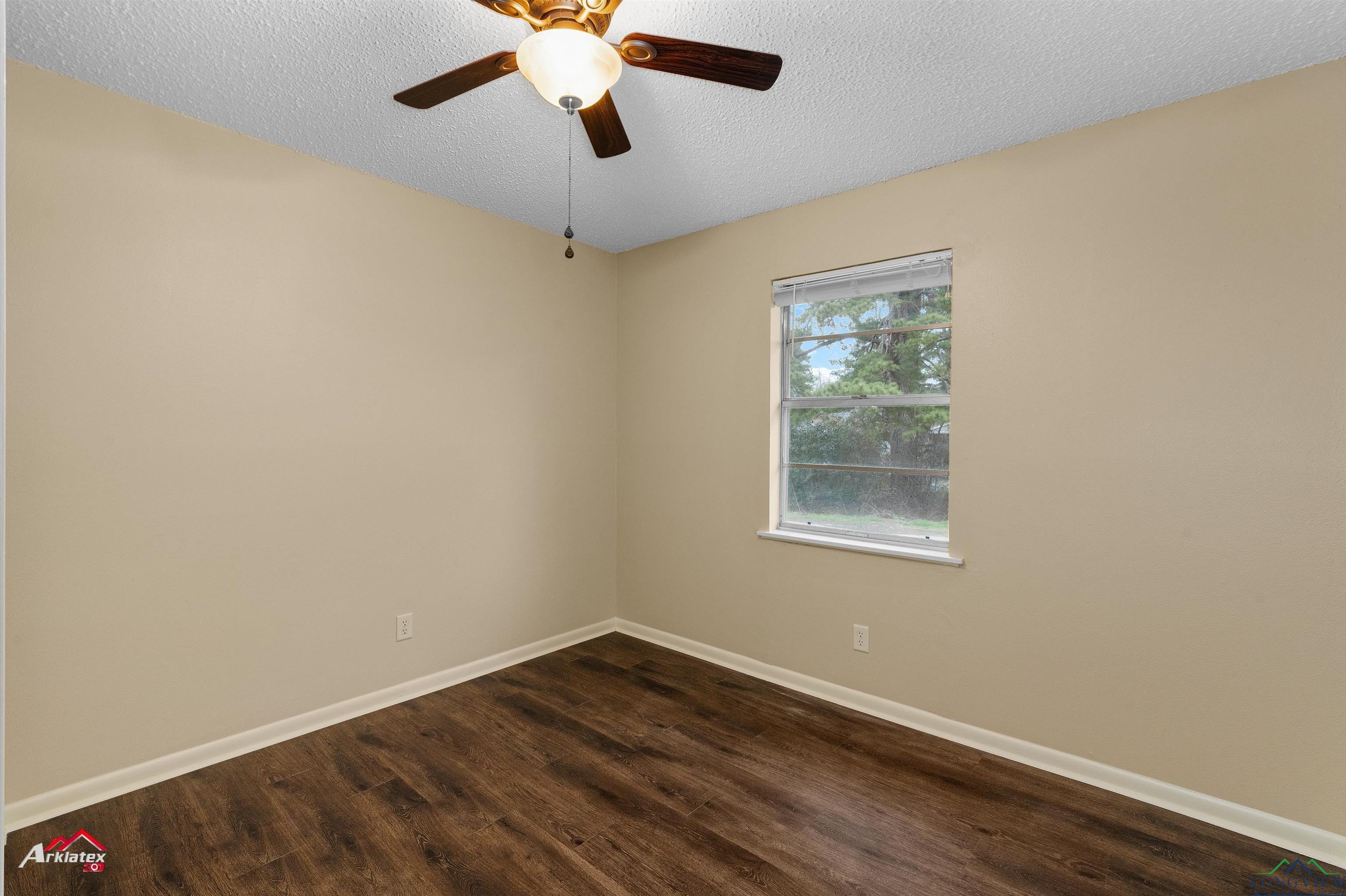 613 W Beverly Dr, Carthage, Texas image 13