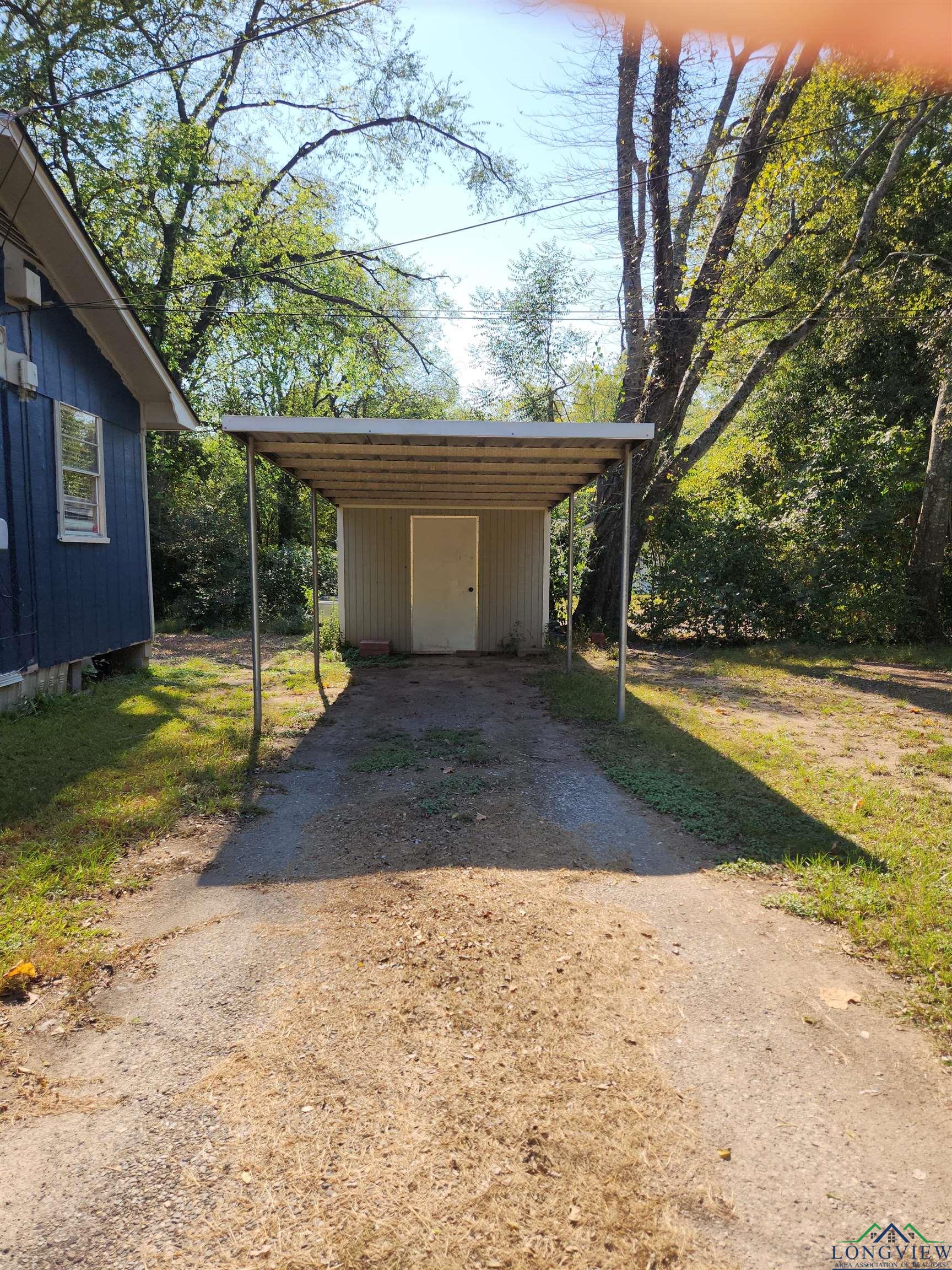 537 Kelley, Carthage, Texas image 13