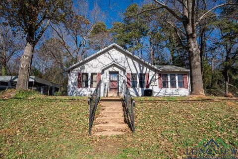 A home in Hughes Springs