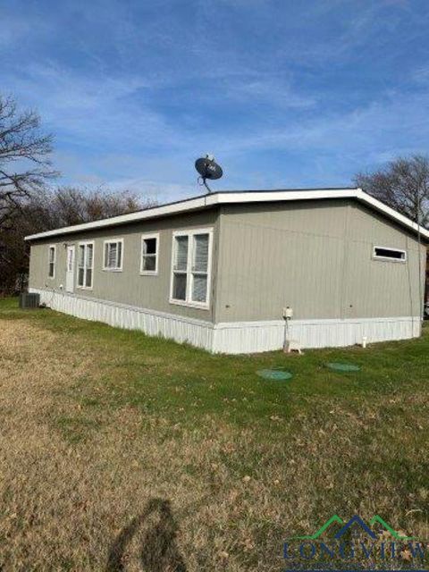 A home in Mineral Wells