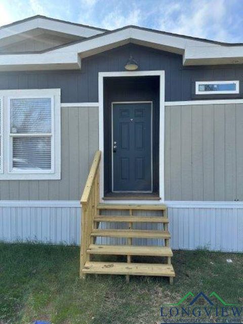 A home in Mineral Wells