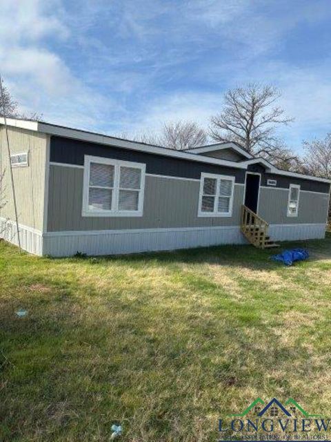 A home in Mineral Wells