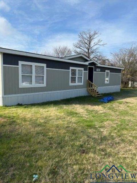 A home in Mineral Wells