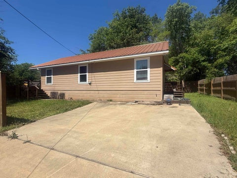 Homes For Sale - 610 Corrigan St<br/> Kilgore, TX 75662
