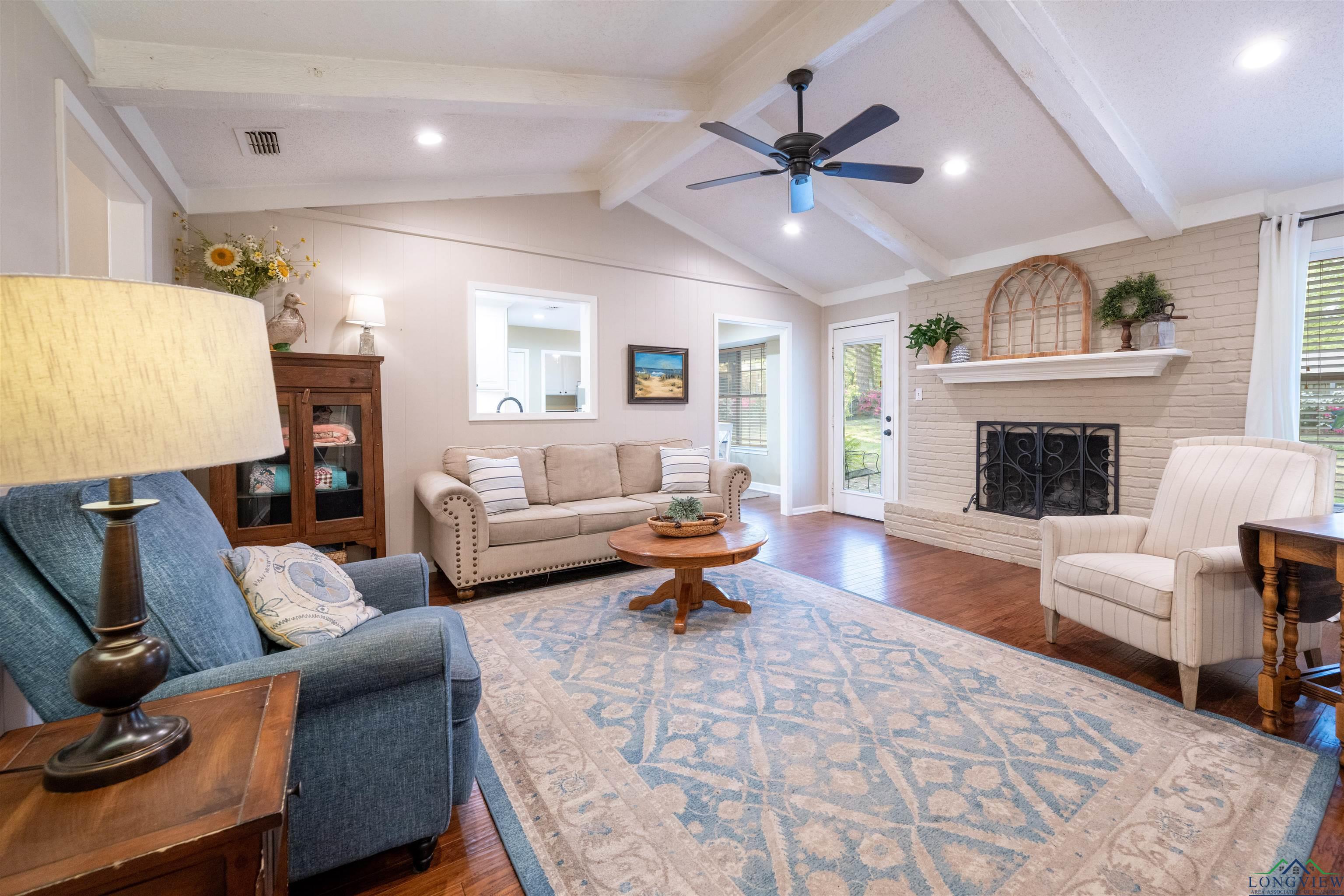 608 Berkshire Dr, Longview, Texas image 3