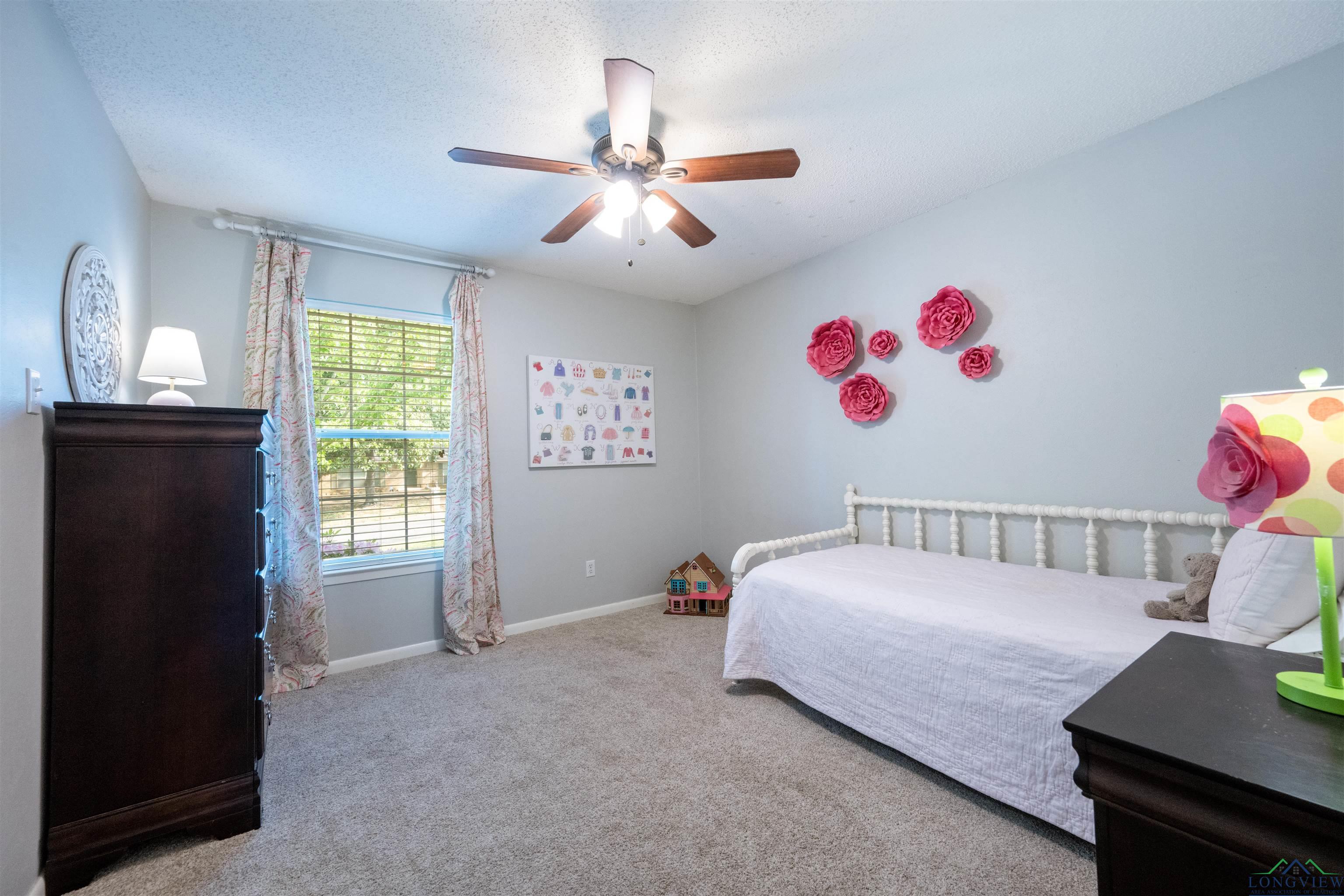 608 Berkshire Dr, Longview, Texas image 13
