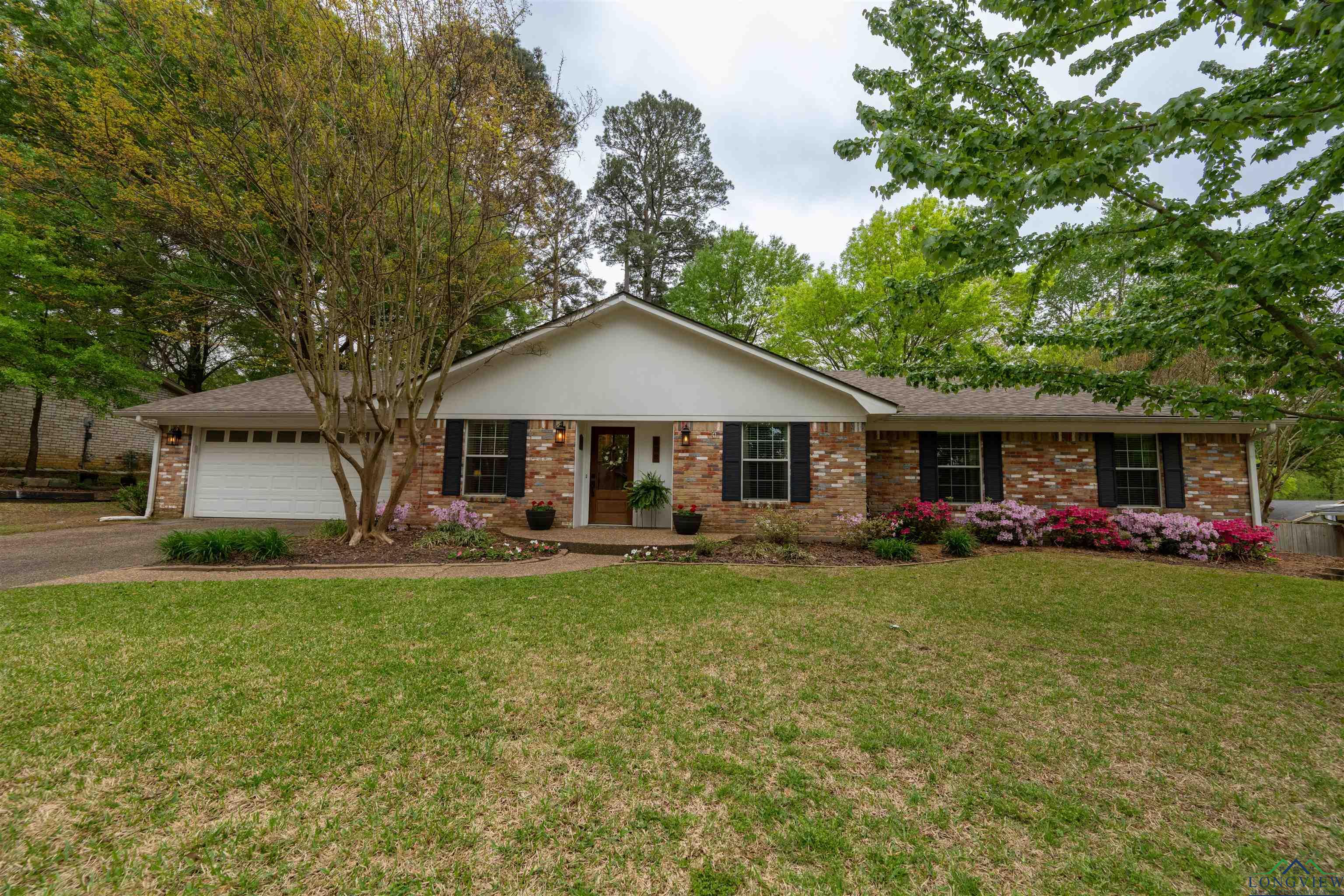 608 Berkshire Dr, Longview, Texas image 1