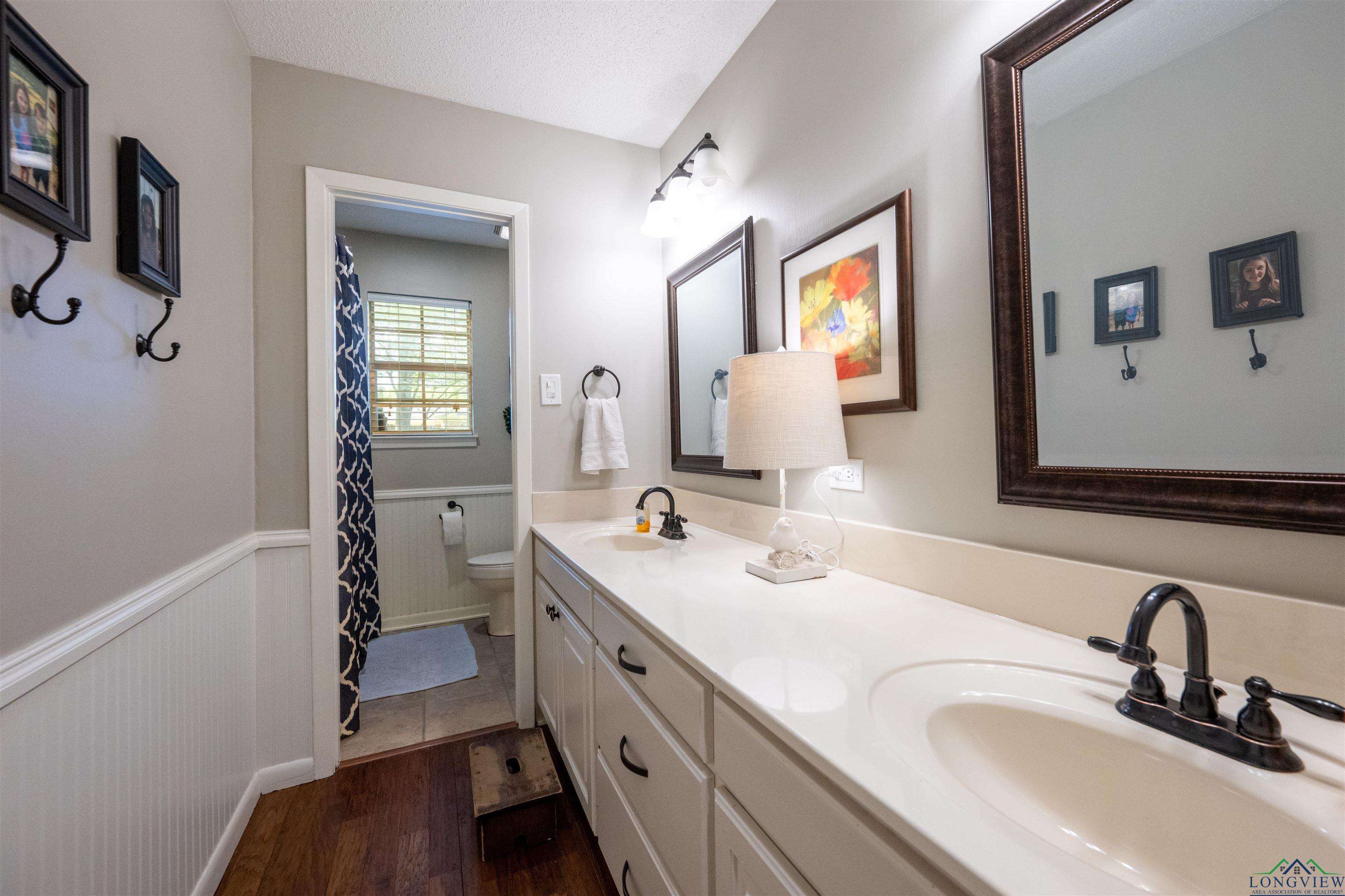 608 Berkshire Dr, Longview, Texas image 12