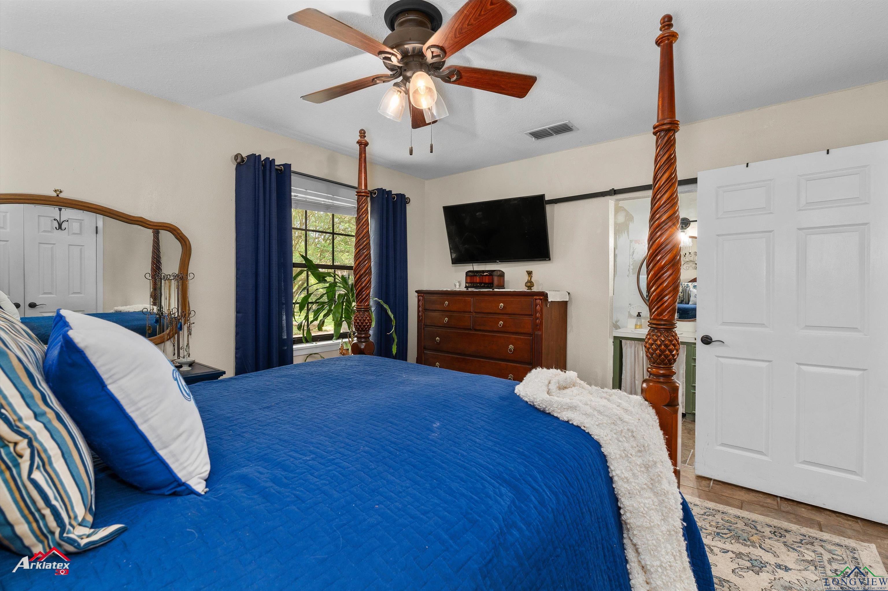300 Henley Perry Dr, Marshall, Texas image 6