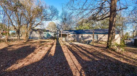 A home in Overton