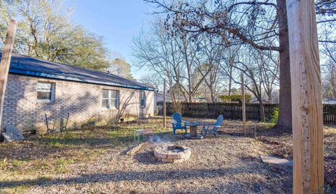 A home in Overton