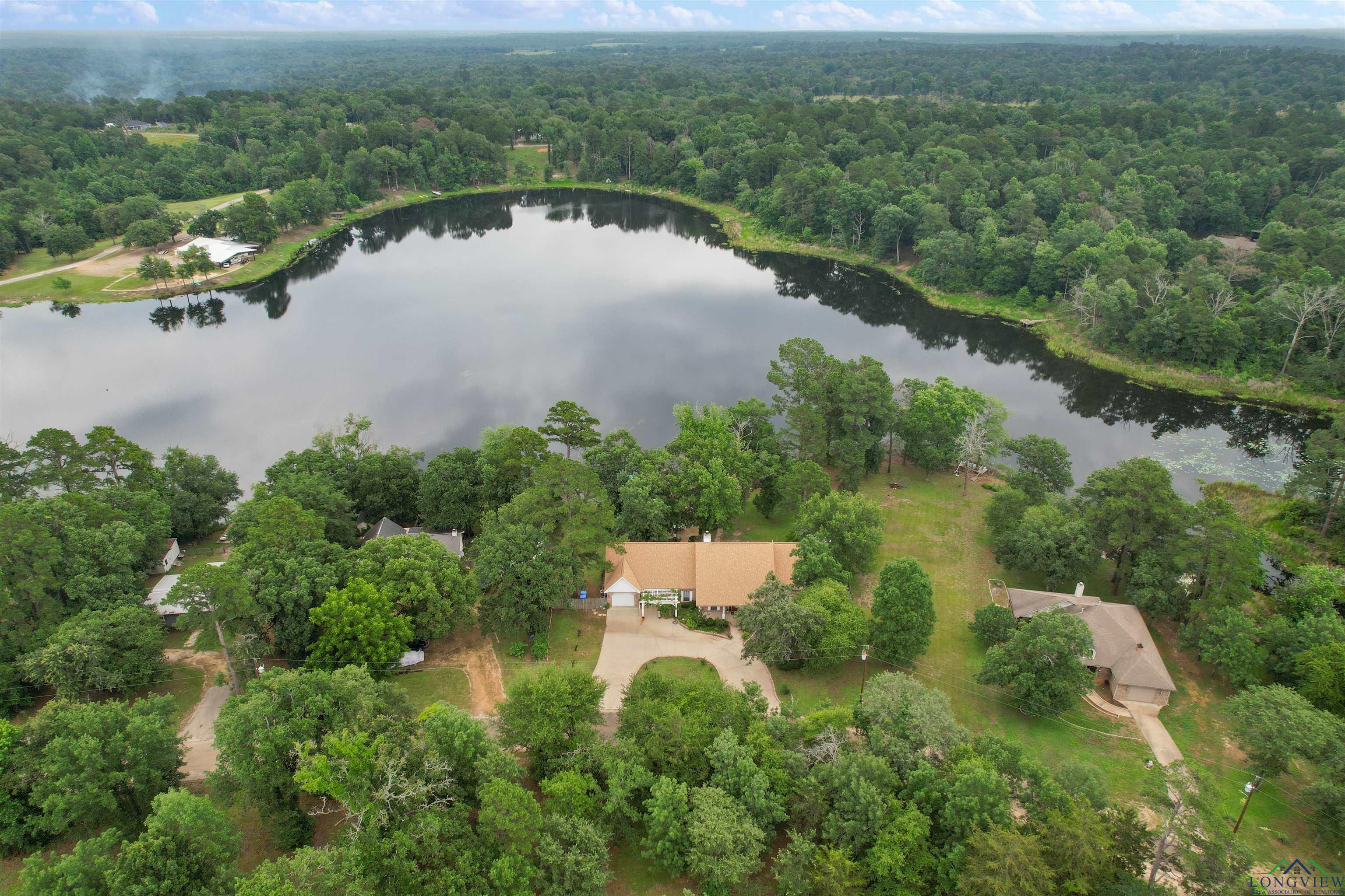 1533 Raintree Lake Circle, Big Sandy, Texas image 5