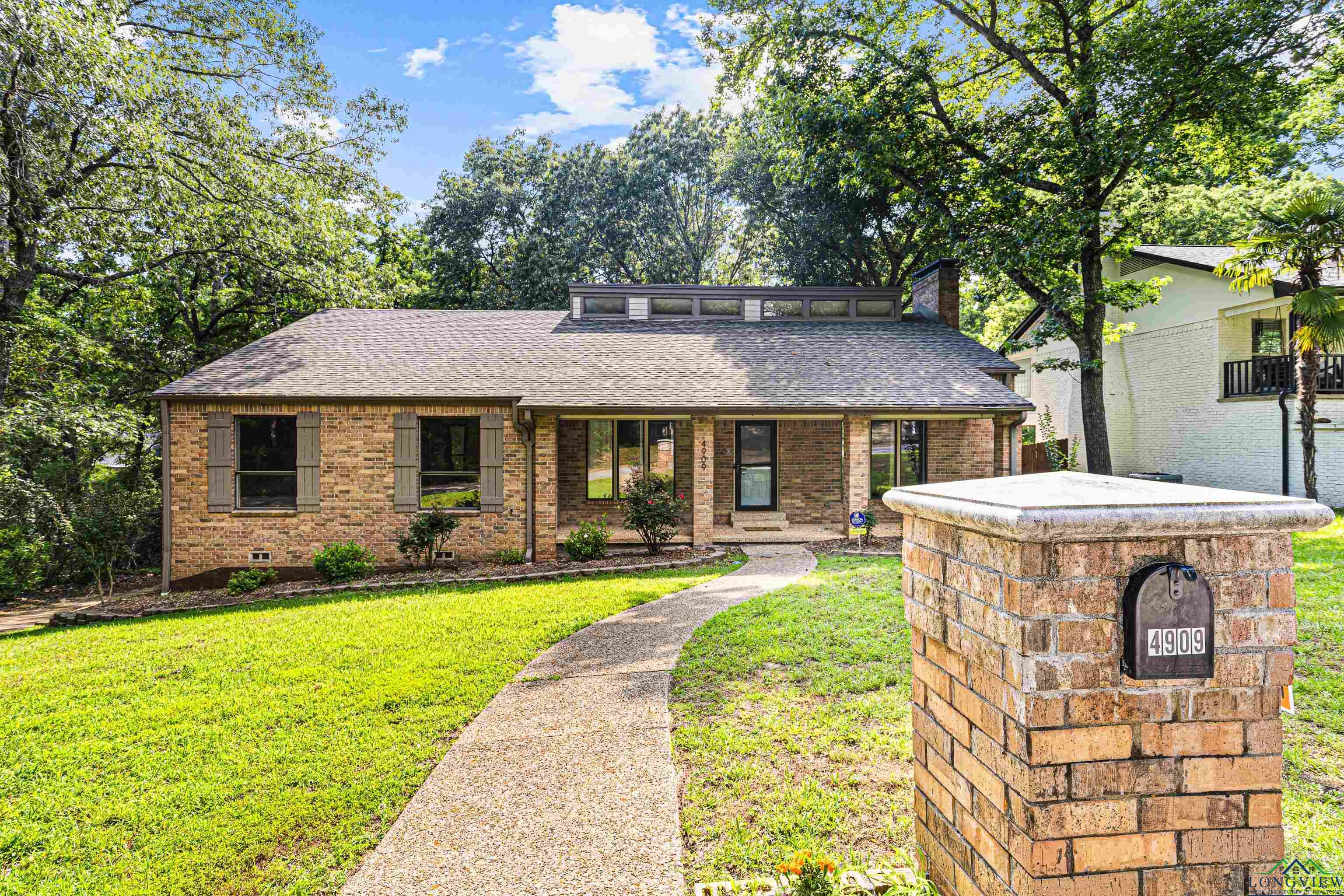 4909 Kirkcaldey Dr, Tyler, Texas image 2