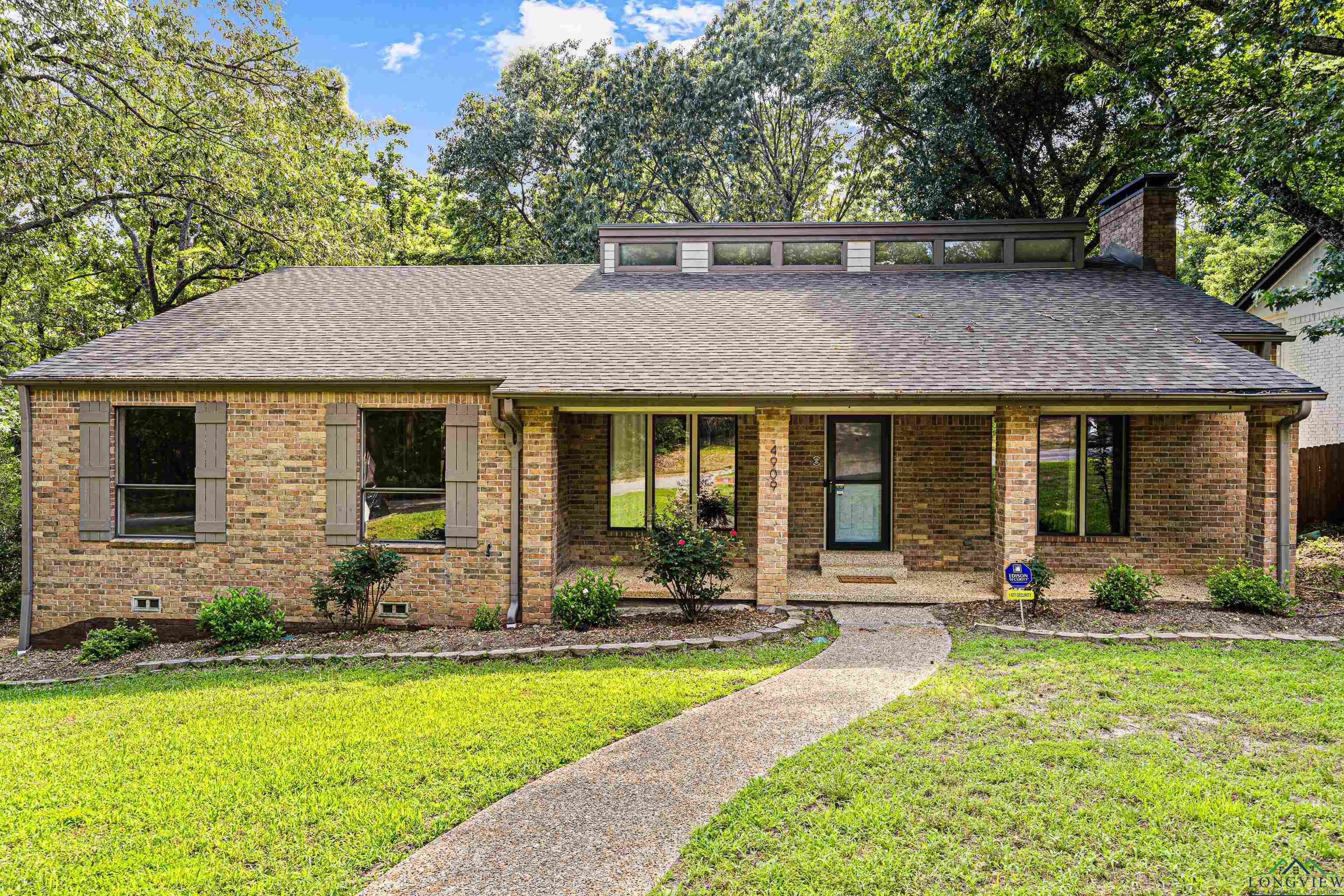 4909 Kirkcaldey Dr, Tyler, Texas image 1