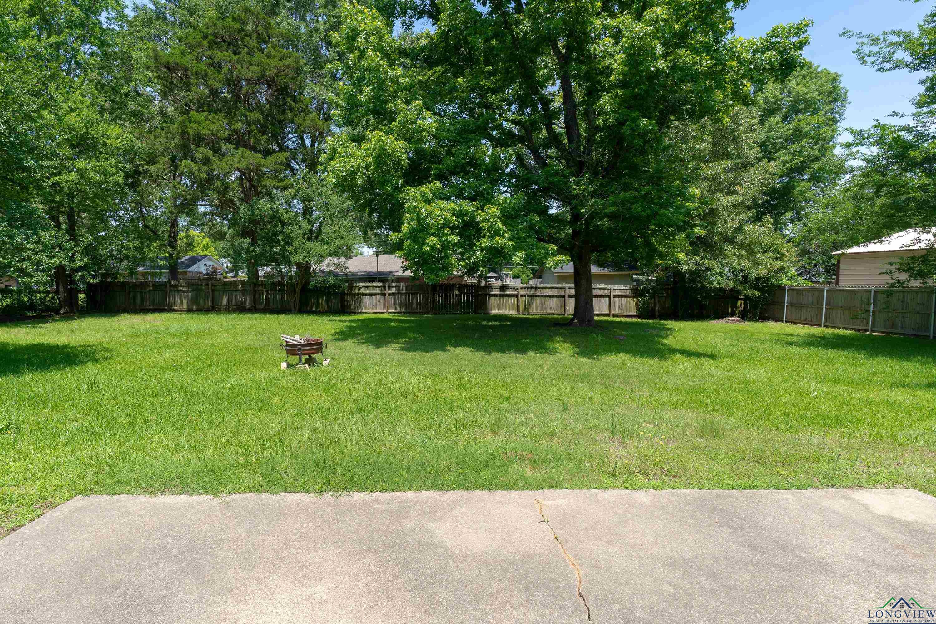 105 Bison Trl, Longview, Texas image 24