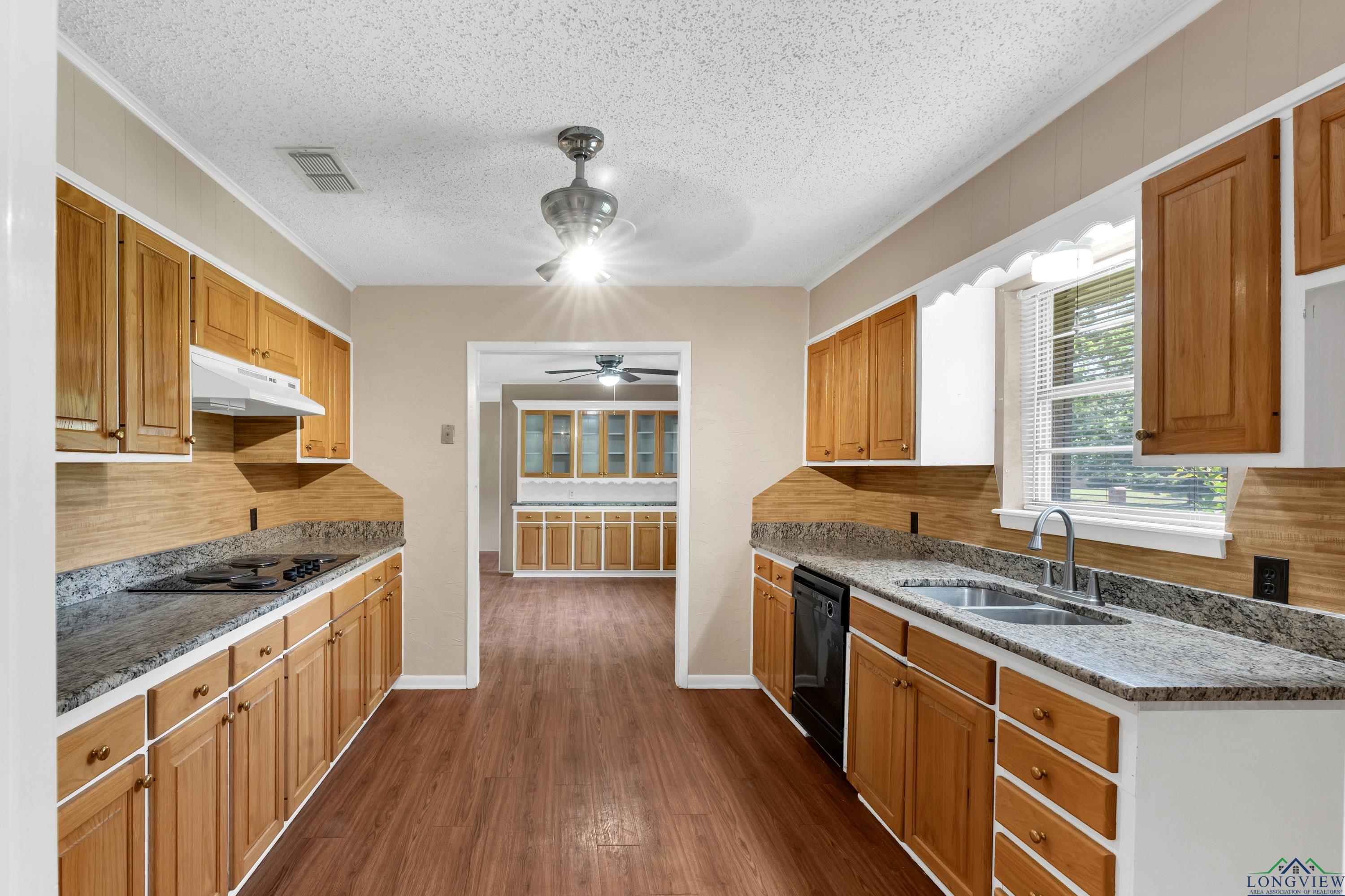 105 Bison Trl, Longview, Texas image 13
