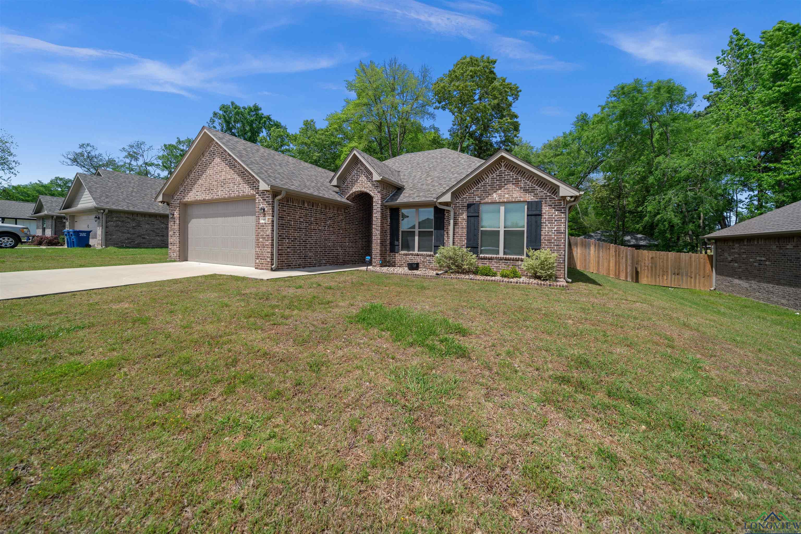 107 Rose Row, Winona, Texas image 2