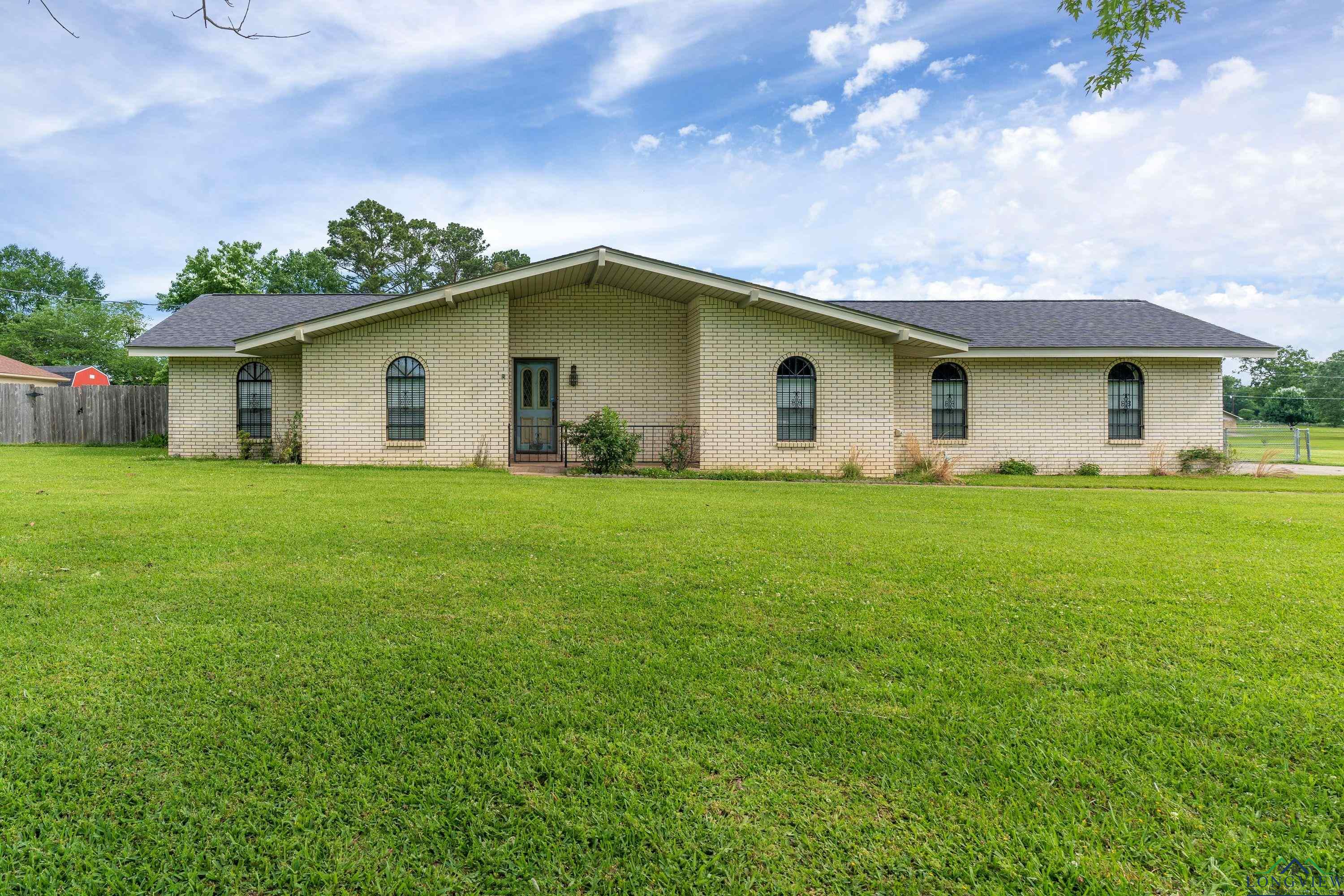 490 Southfield Ln, Marshall, Texas image 1