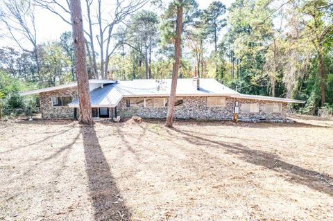 Homes For Sale - 170 Devin St<br/> Marion County, Jefferson, TX 75657