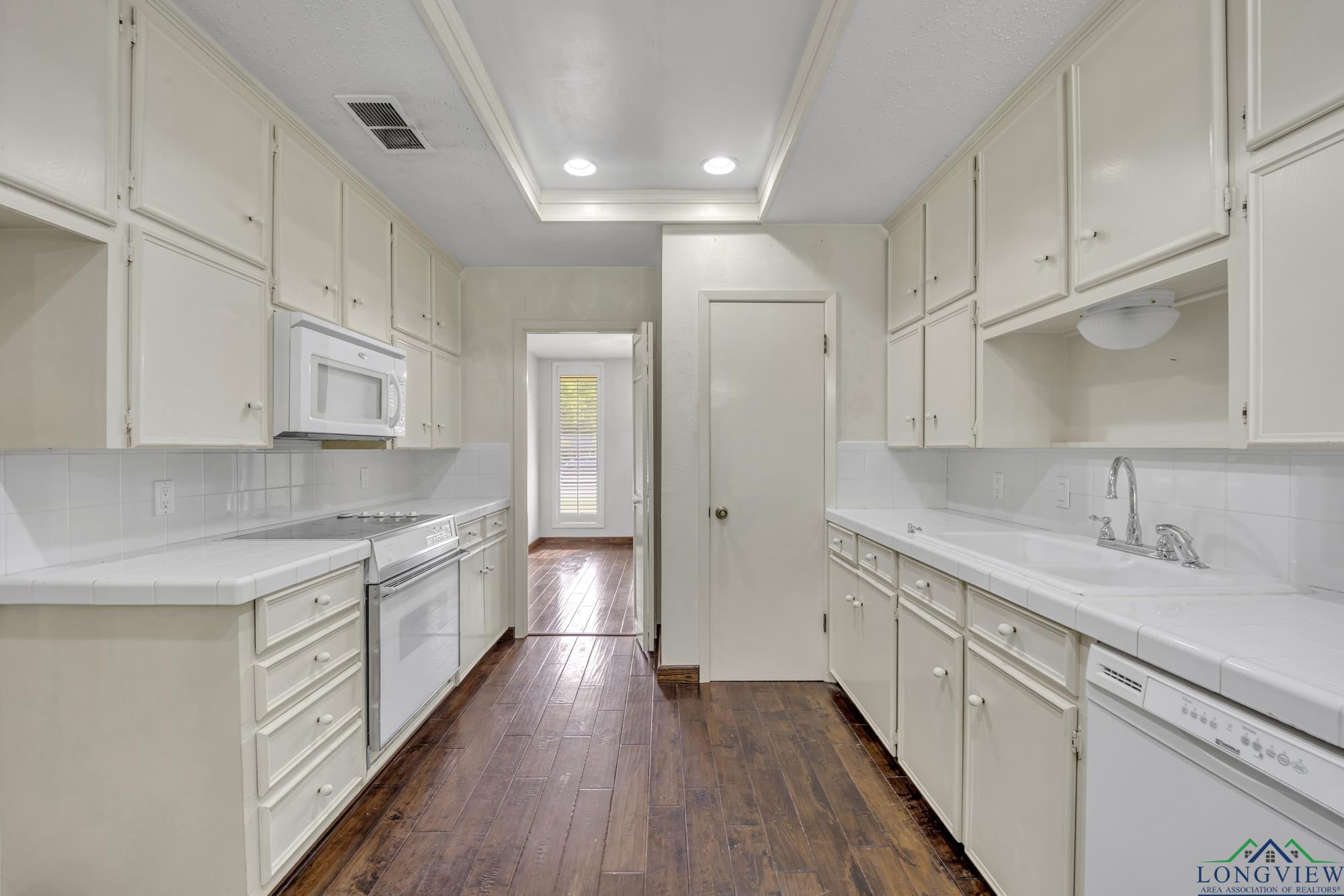 3404 Rockbrook, Kilgore, Texas image 14