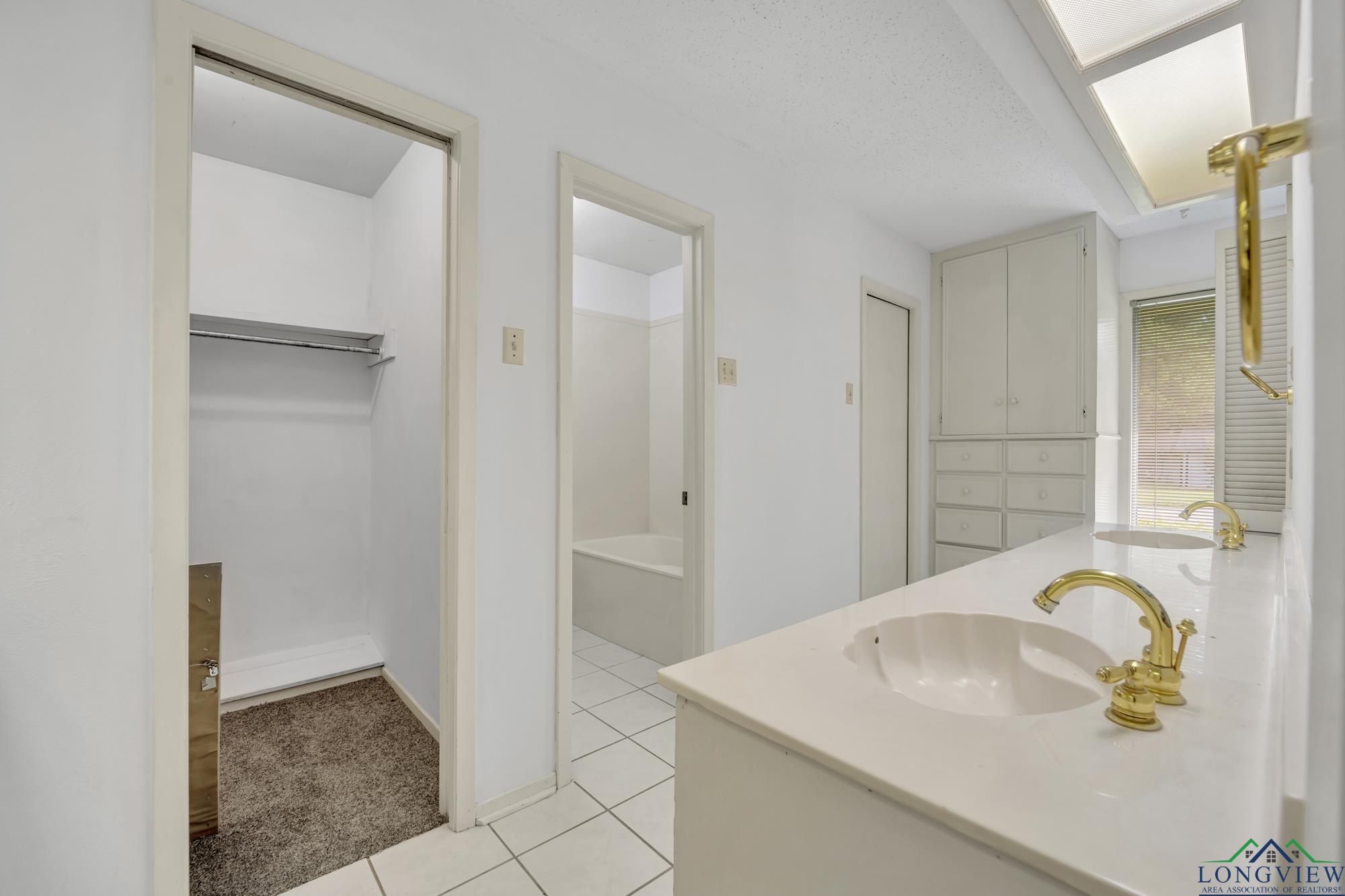 3404 Rockbrook, Kilgore, Texas image 3