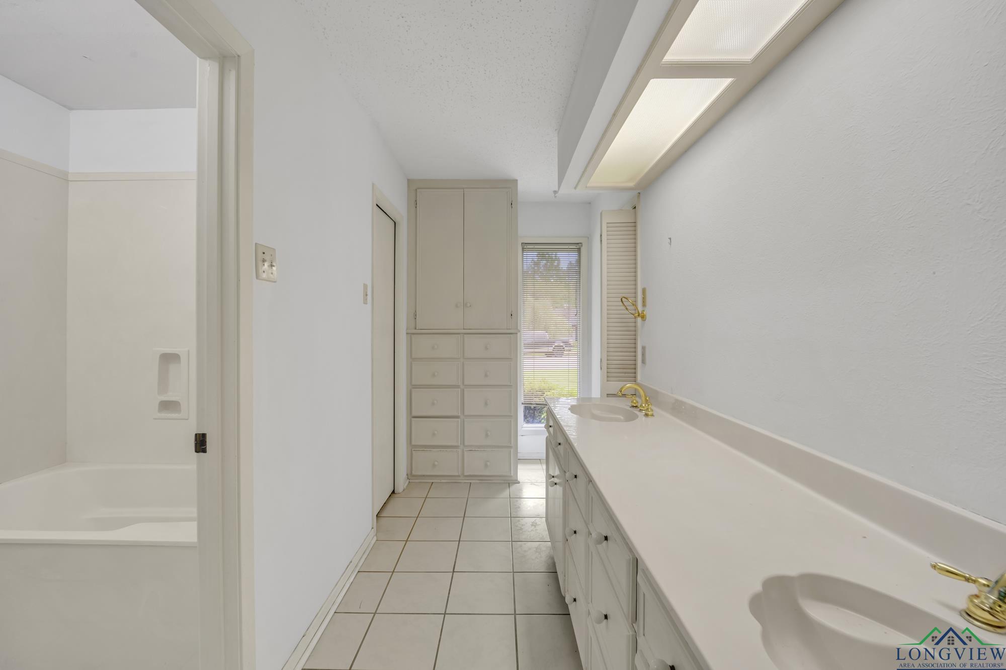 3404 Rockbrook, Kilgore, Texas image 36