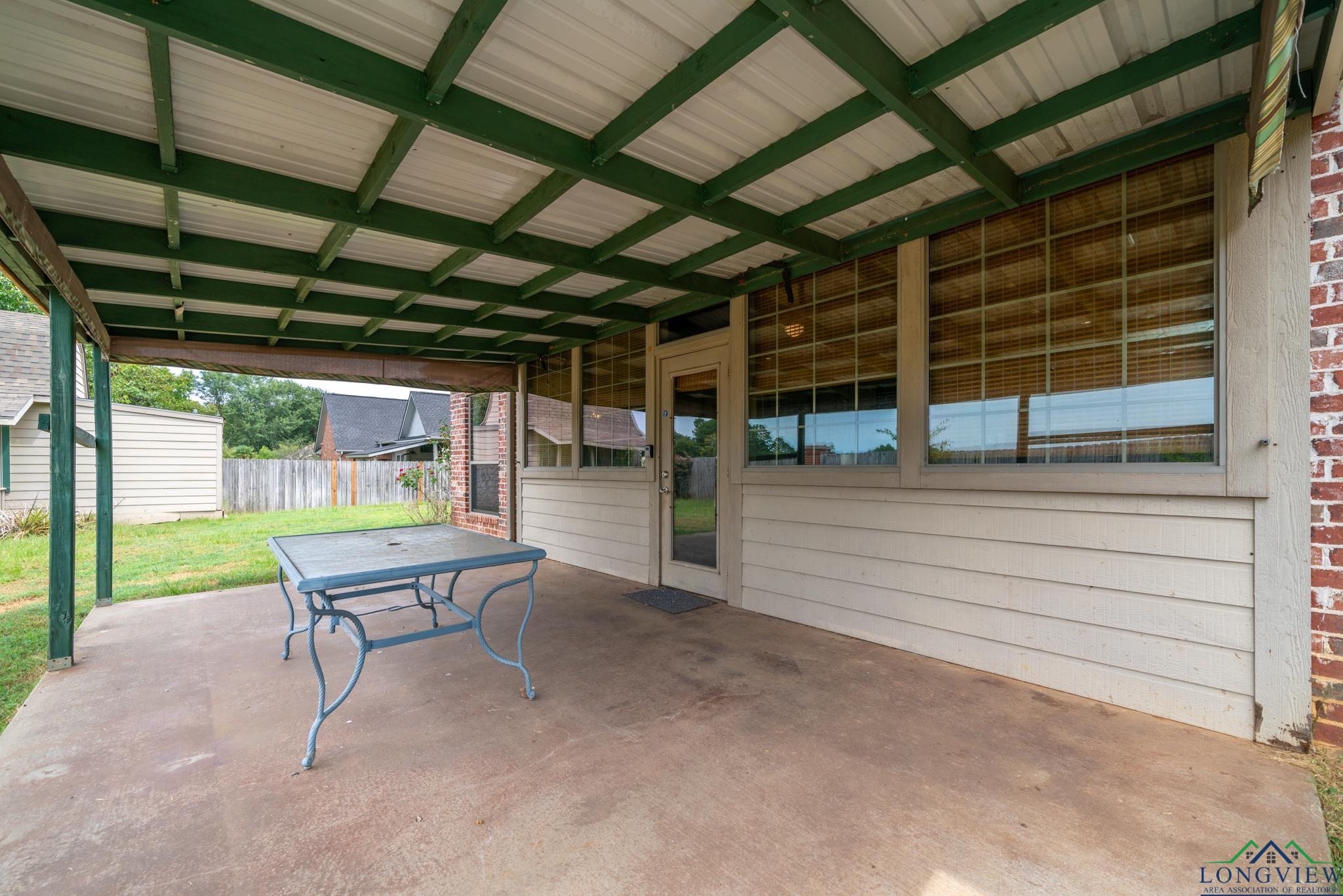 104 Rodessa Trail, White Oak, Texas image 34