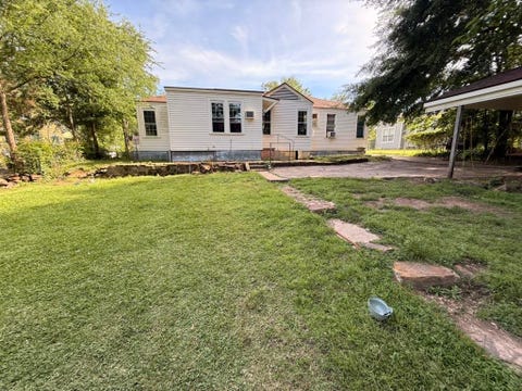 Homes For Sale - 1107 E North St<br/> Gregg County, Kilgore, TX 75662