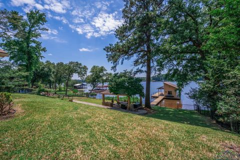 A home in Gladewater