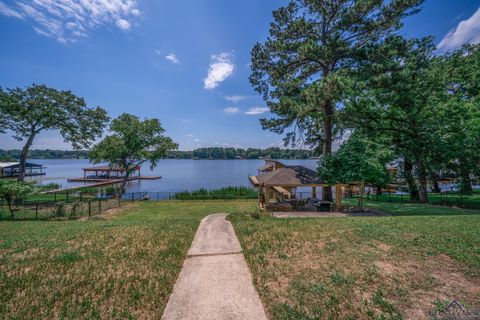 A home in Gladewater